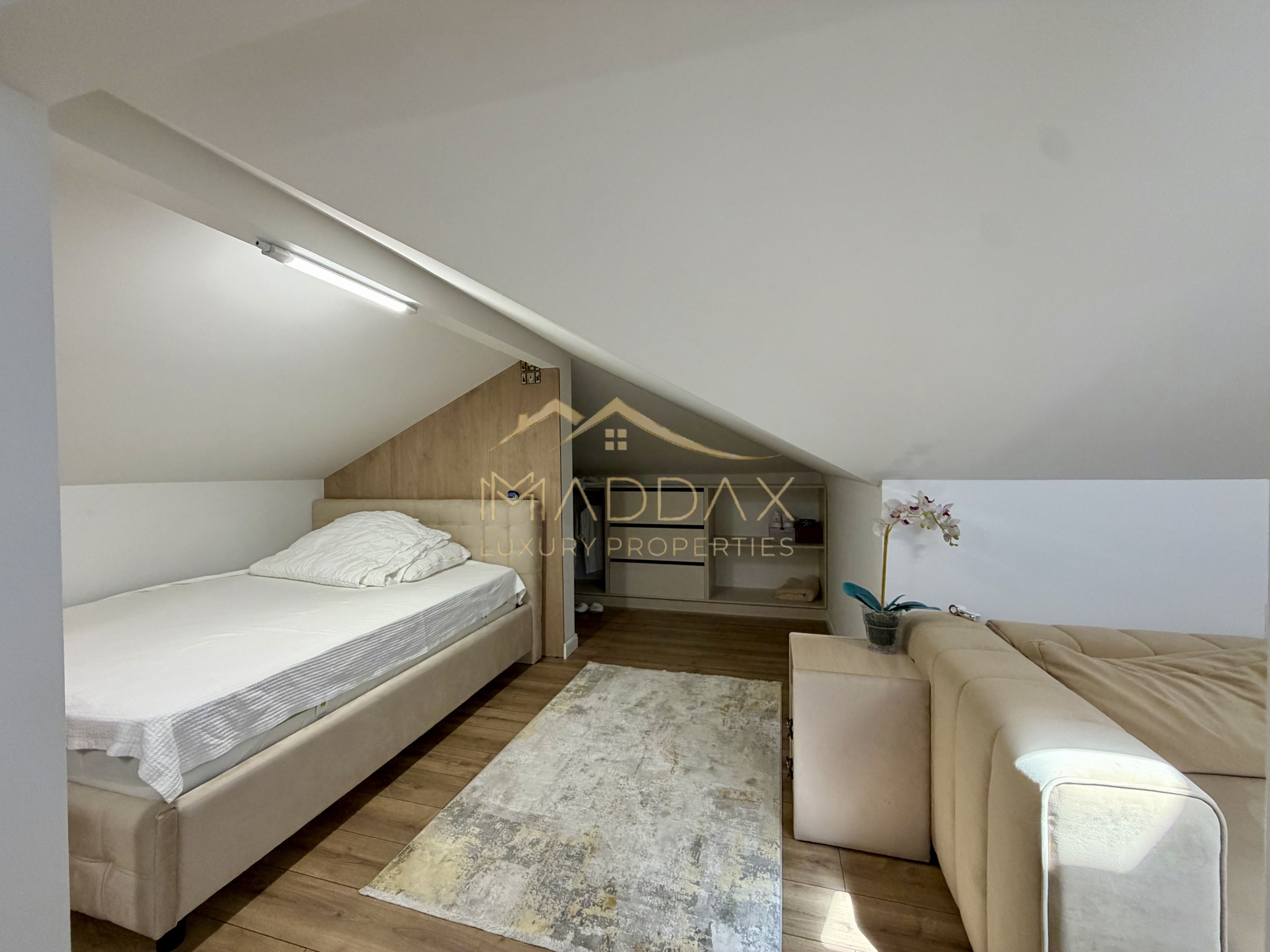 Vil de tip Duplex *P+1E+M* | 176 mp utili | mobilată complet | Chitila — fotografia 55