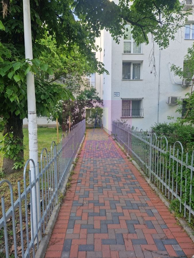 Vanzare apartament 4 camere la Titan, metrou bl. H — fotografia 3