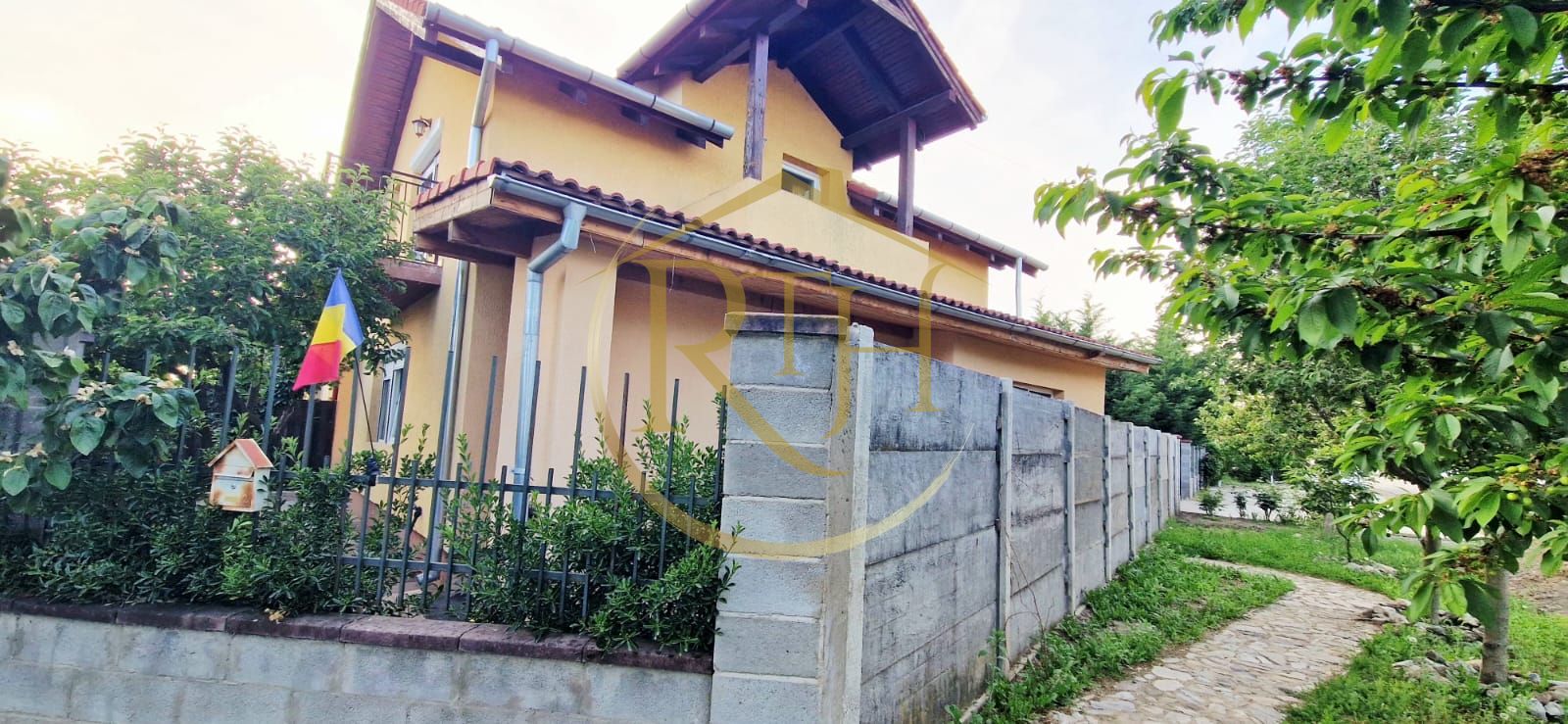 Vand casa Indivduala cu 4 camere in comuna Giroc/ pret 186000 euro