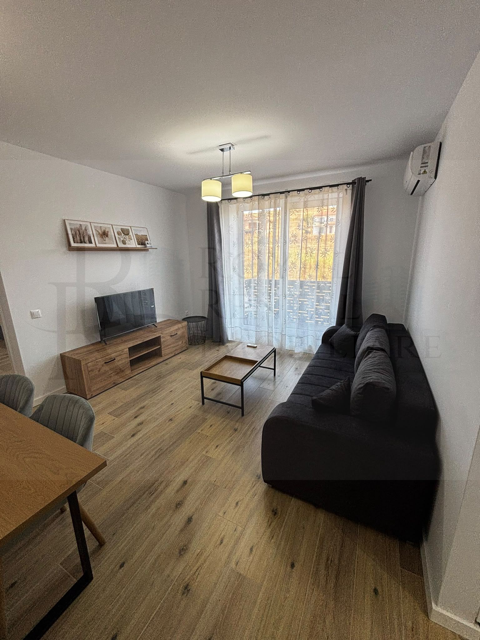 Apartament 2 camere |  Modern, etaj 2, | Parcare inclusă