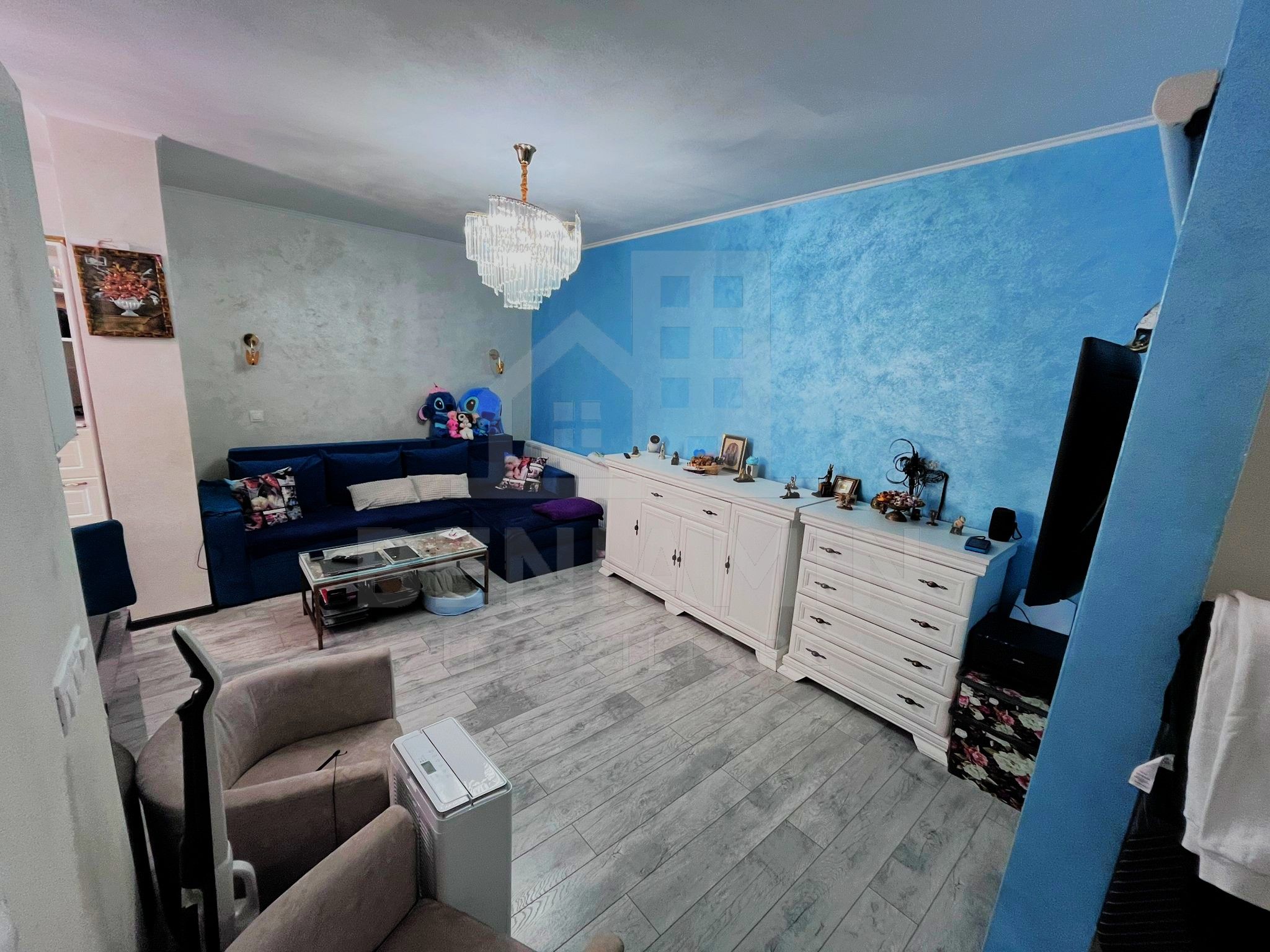 Apartament-Bloc-Nou-Parcare-Curte-Proprie-45mp-Mobilat-Utilat-Liber