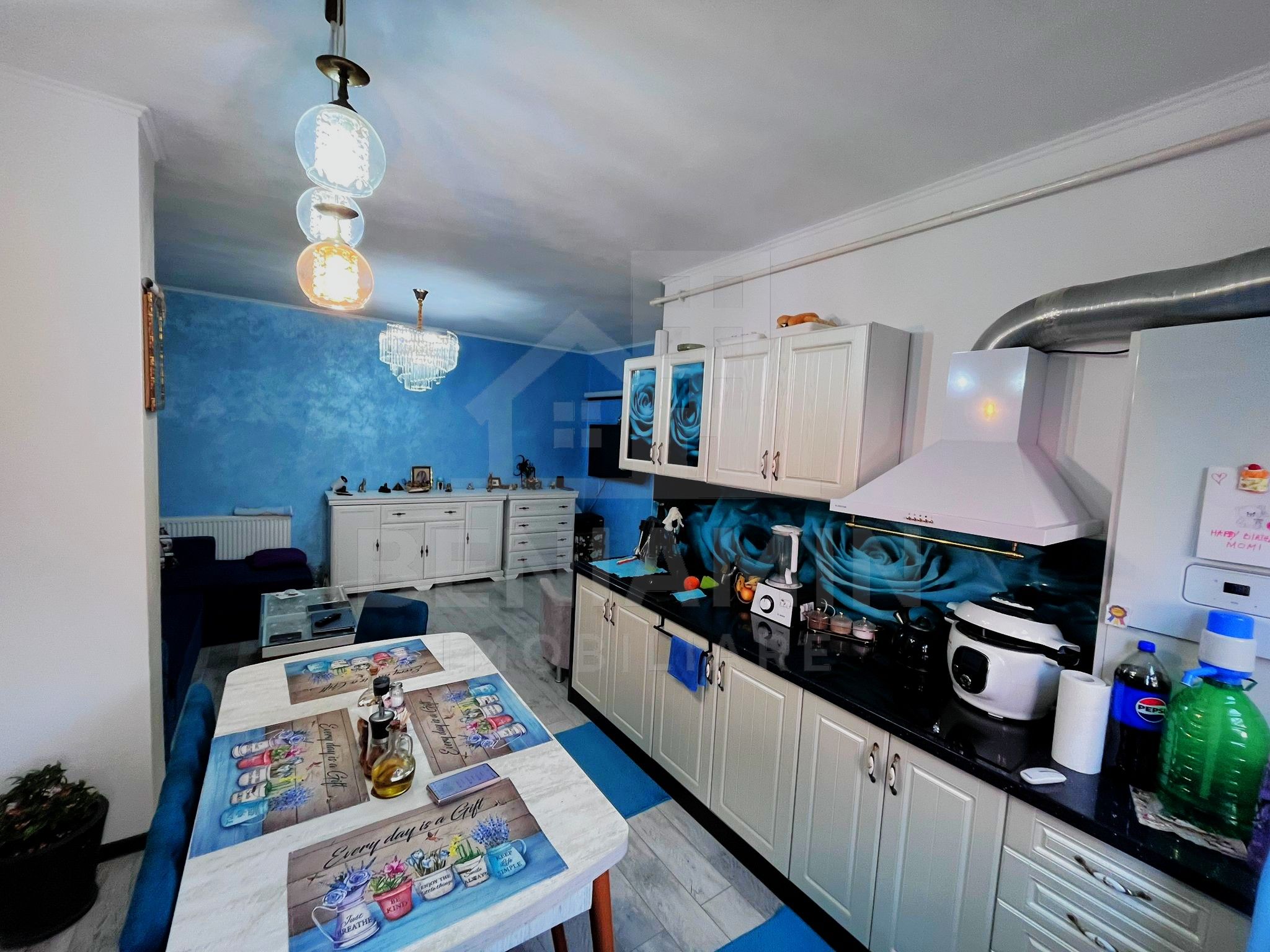 Apartament-Bloc-Nou-Parcare-Curte-Proprie-45mp-Mobilat-Utilat-Liber — fotografia 3
