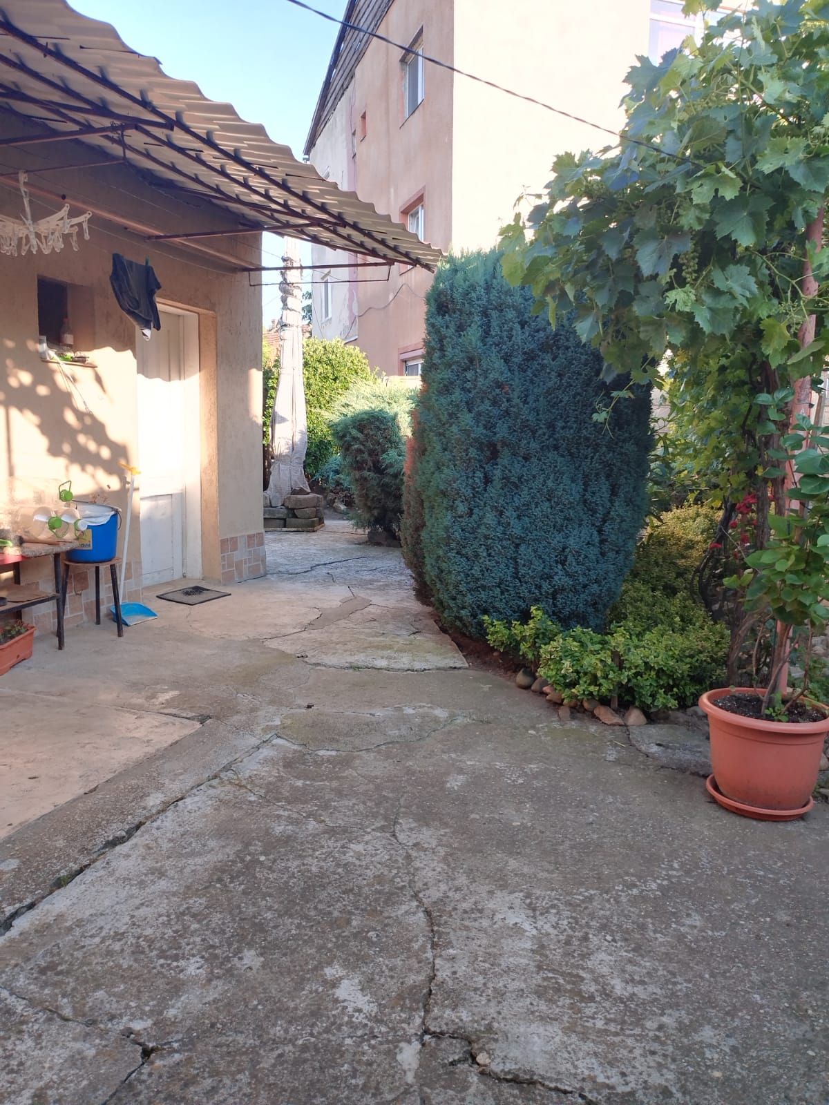 ageuropa.ro vinde casa in zona 14 Mai cu 3 cam. si teren aferent de 500mp. — fotografia 4