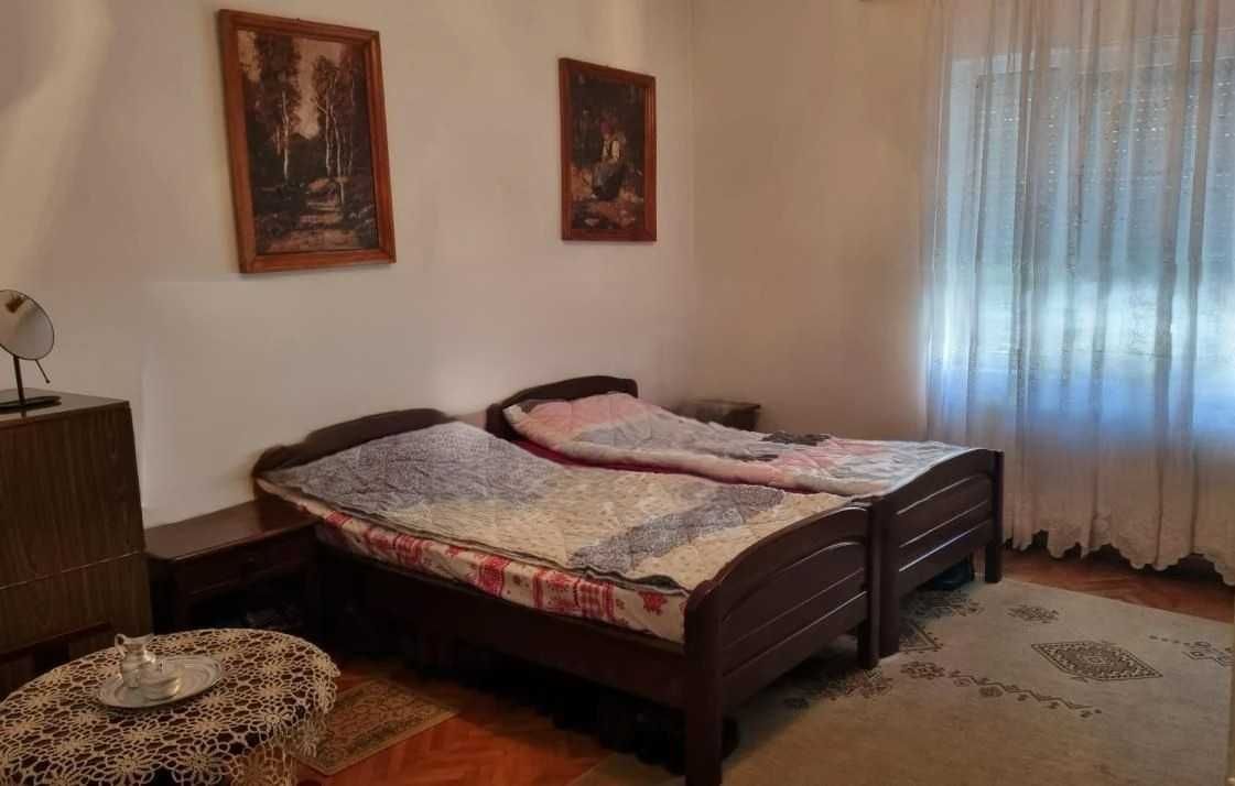 Casa de vanzare cu 4 camere, 110 mp, Satu Mare, zona 14 Mai — fotografia 3