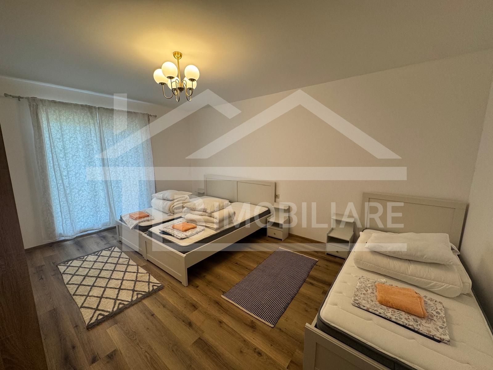 Casa individuala cu 5 camere, 100 mp, Zona Sangiorgiu de Mures