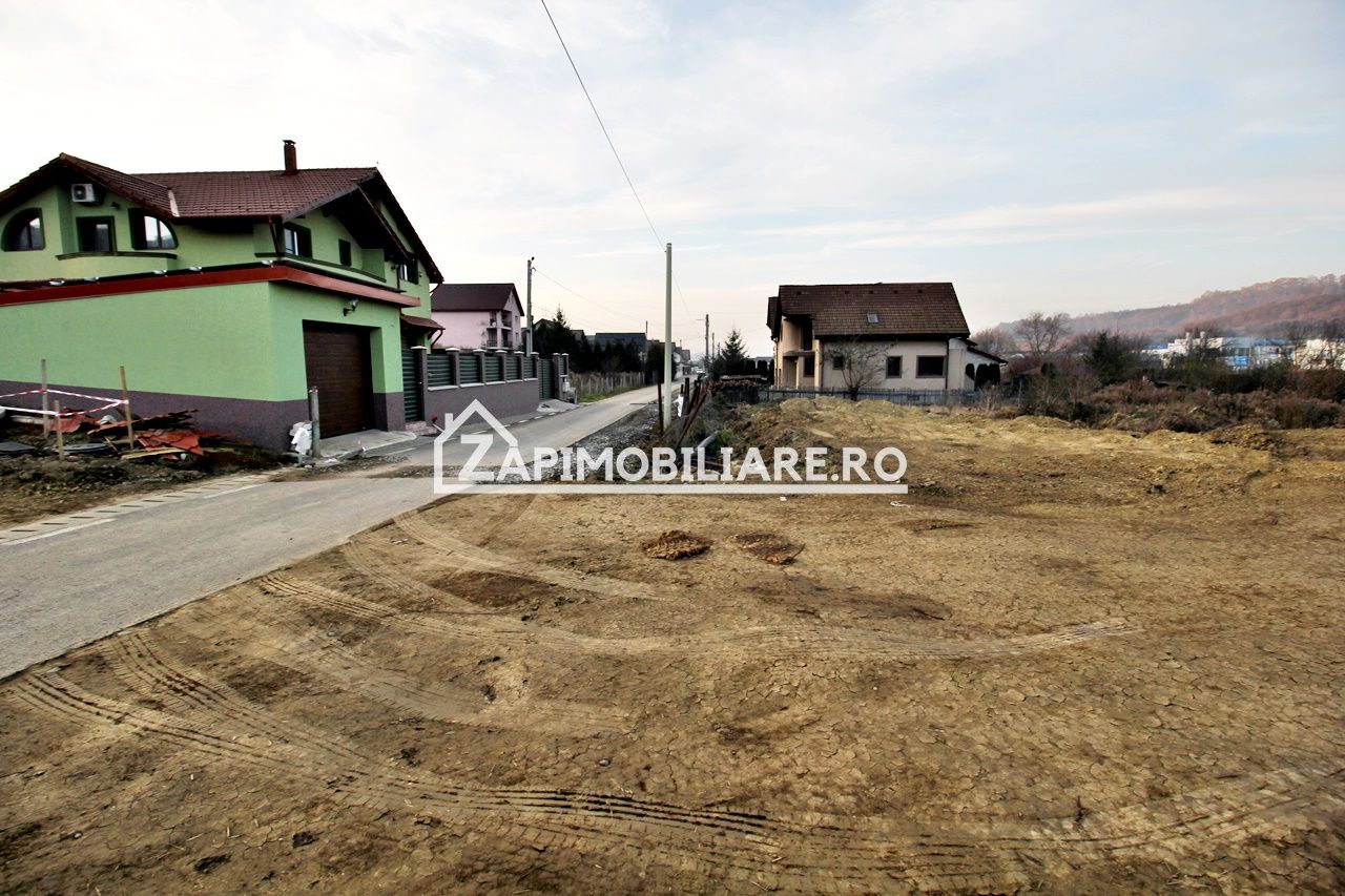 Teren pentru casă cu uilităti si asfalt 830 mp.deschidere 17