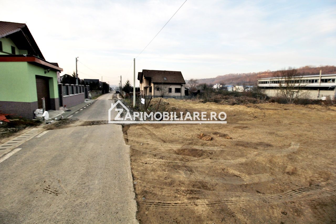 Teren pentru casă cu uilităti si asfalt 830 mp.deschidere 17 — fotografia 3