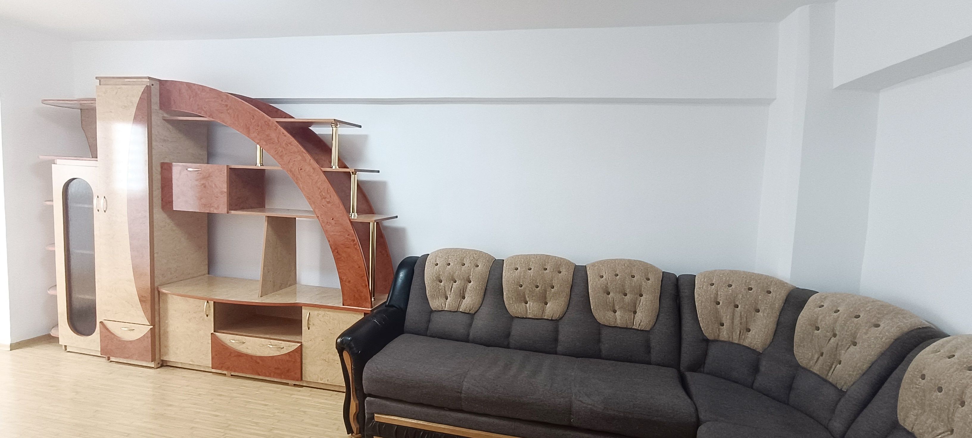Apartament cu 2 camere, mobilat in blocul Onix-Grivitei — fotografia 4
