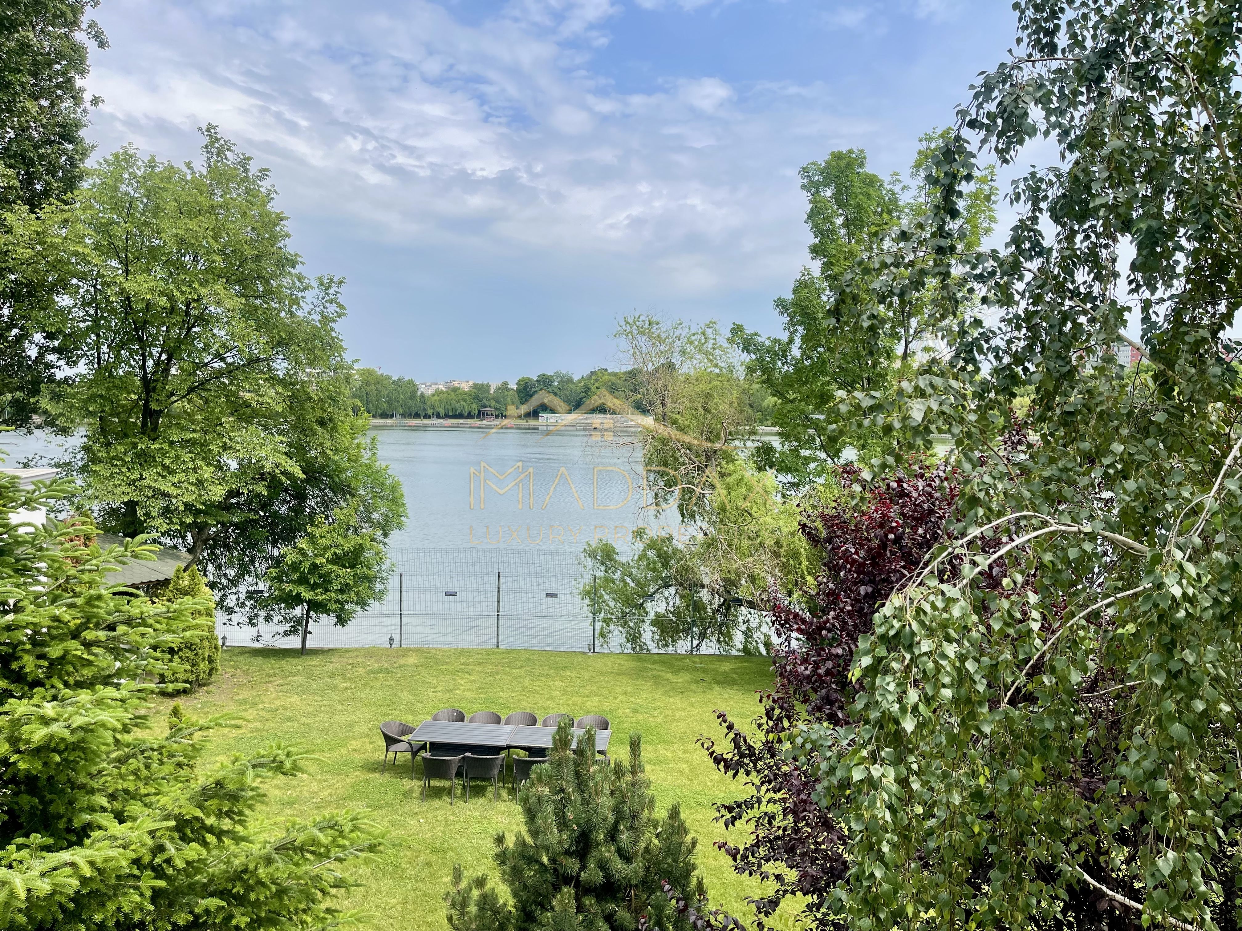 Impressive Villa *1500 SQM usable* 2613 SQM land / Open to the lake — fotografia 37