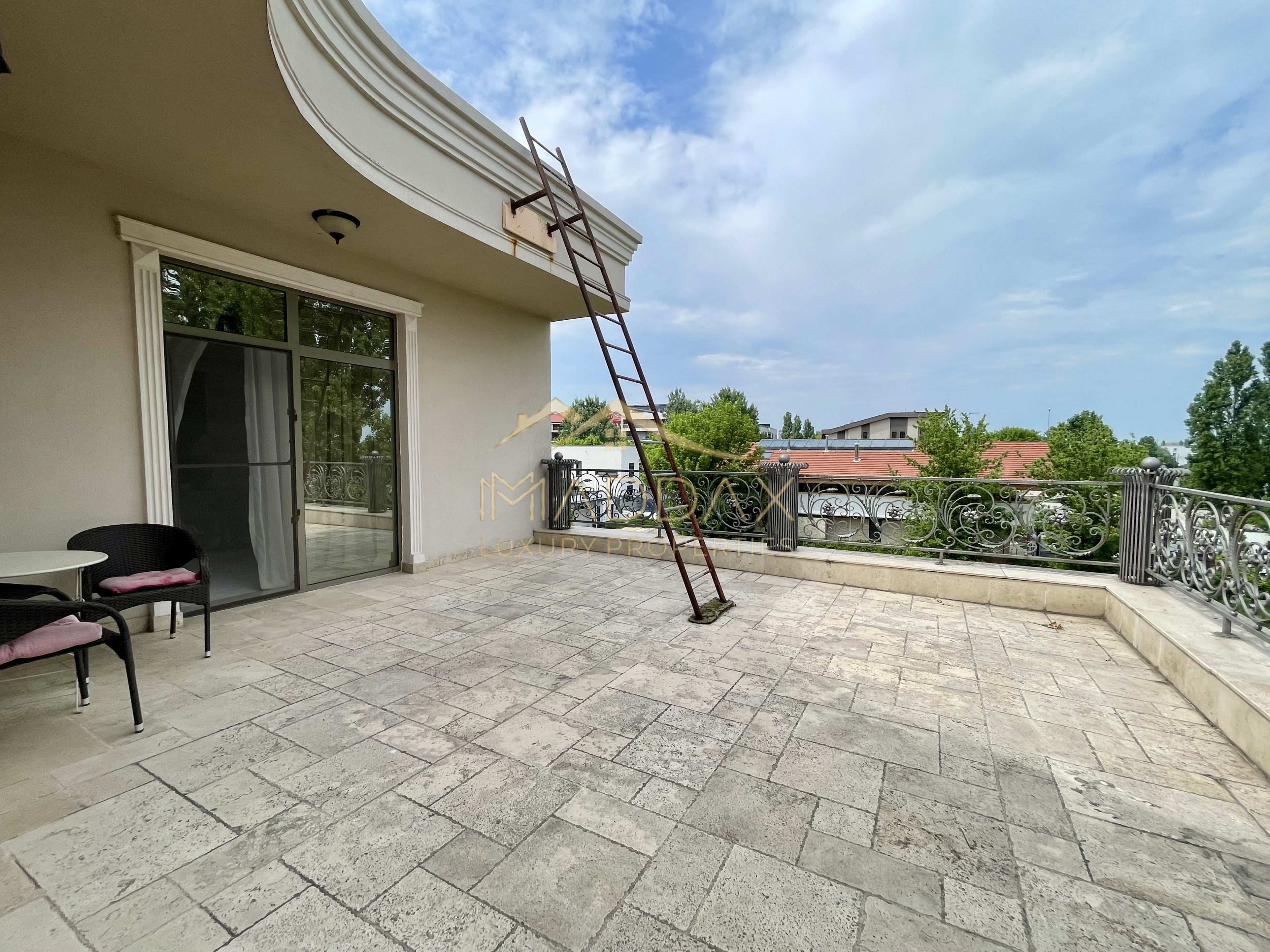 Impressive Villa *1500 SQM usable* 2613 SQM land / Open to the lake — fotografia 39