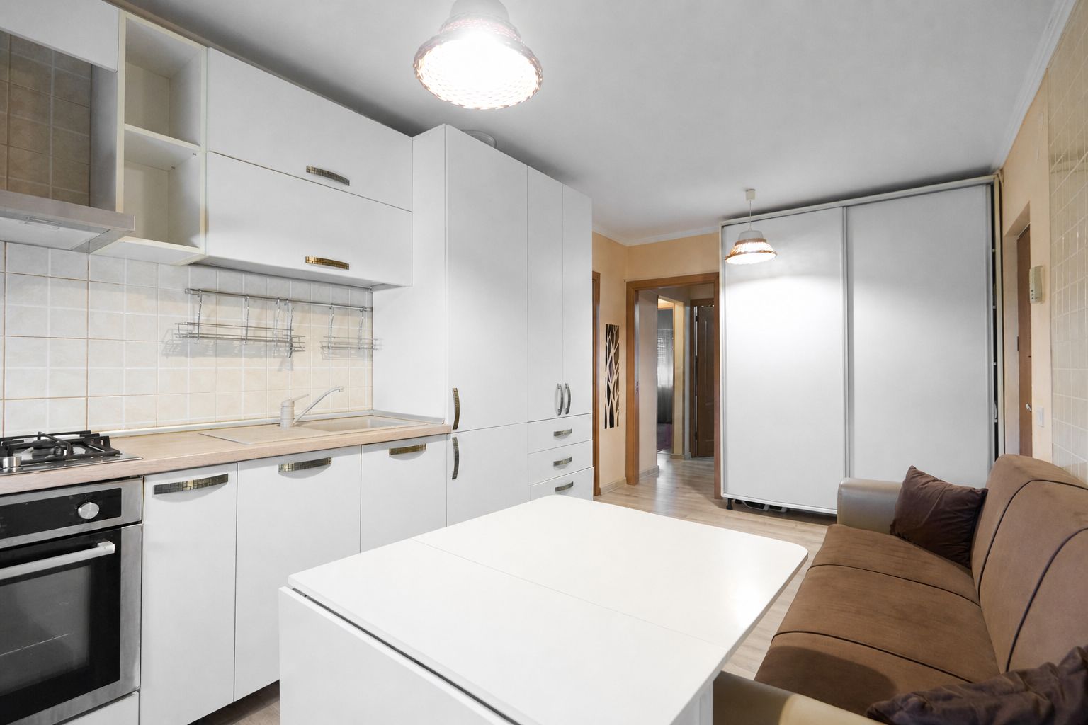 Apartament 3 Camere - Mobilat și Utilat - Parcare – Exercițiu — fotografia 3