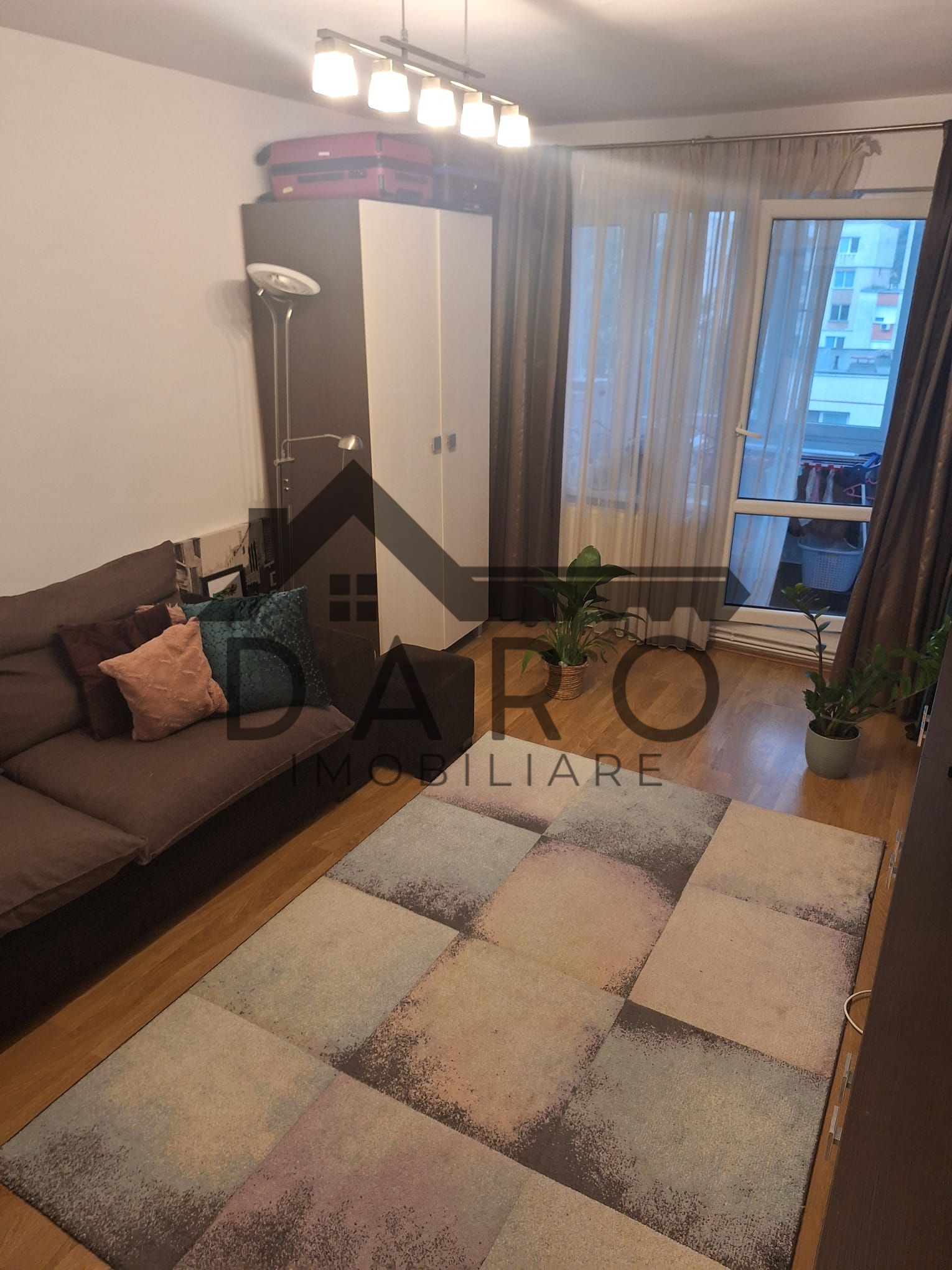 De vânzare apartament cu 3 camere-- 119. 500 EUR