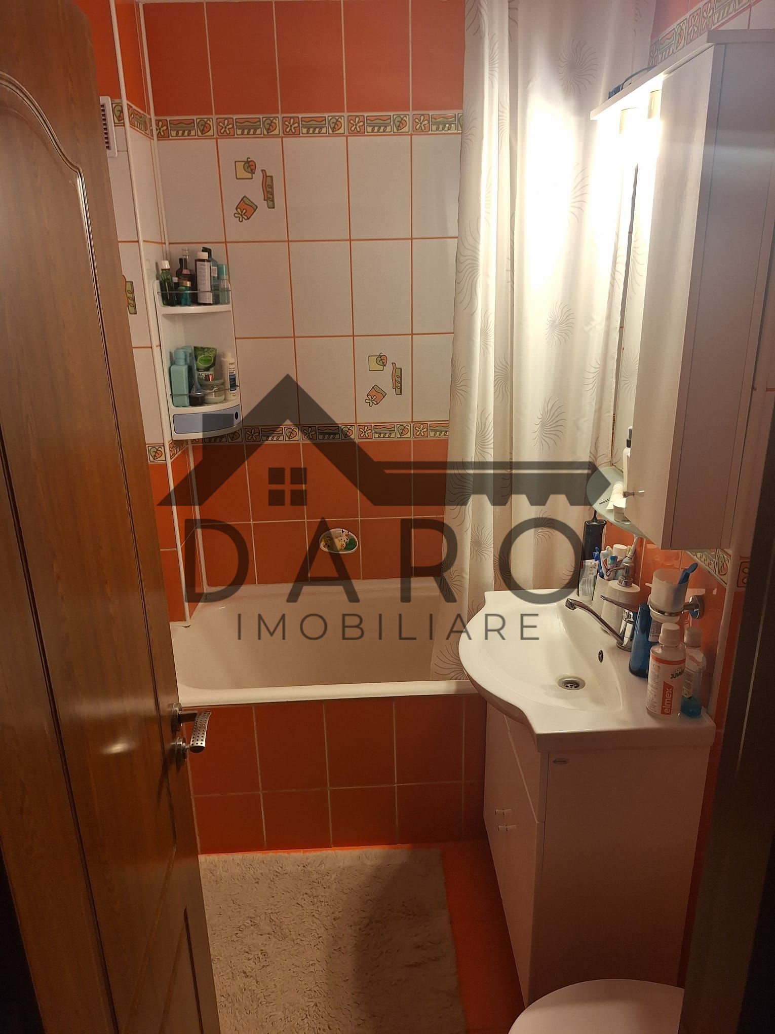 De vânzare apartament cu 3 camere-- 119. 500 EUR — fotografia 4