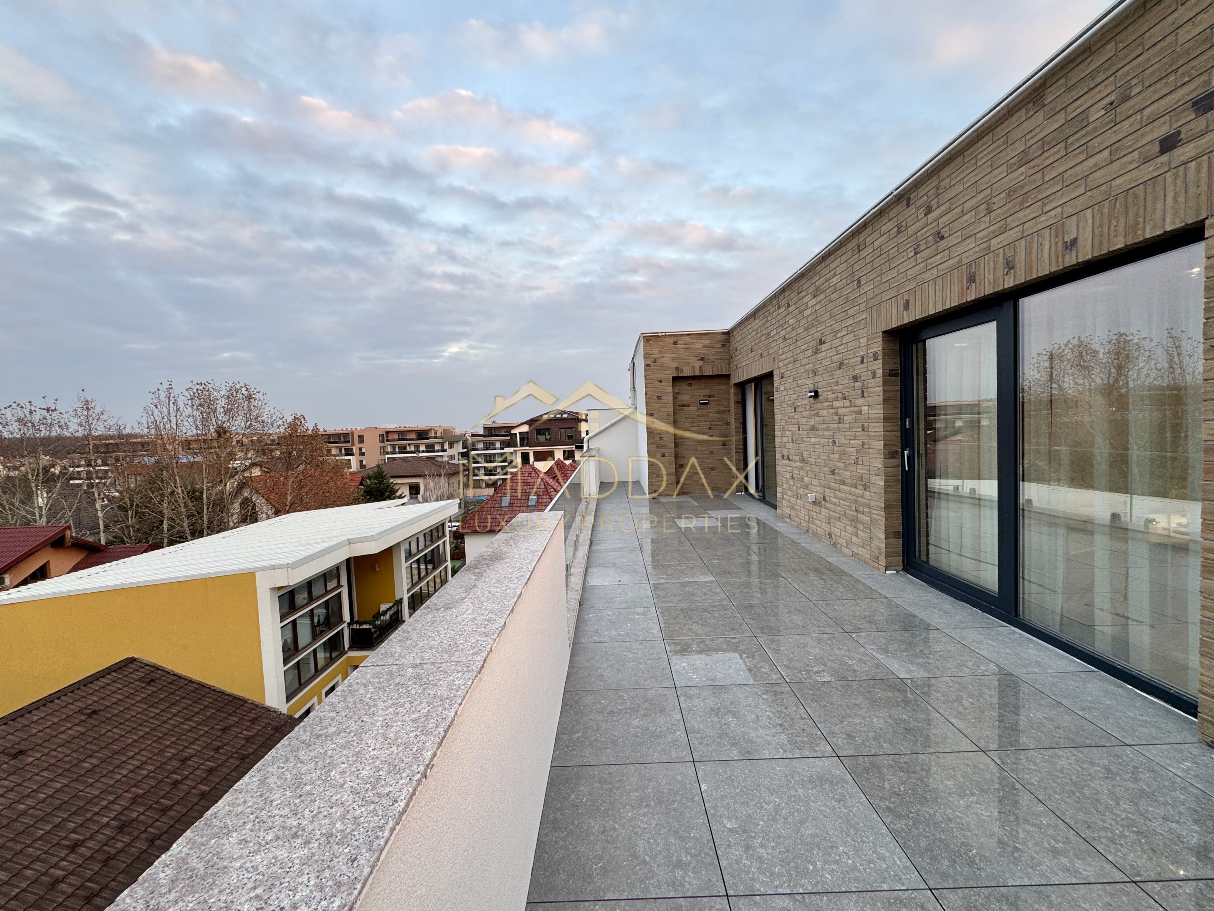 Duplex cu 4 Camere *211mp* / 2 parking / Erou Iancu Nicolae — fotografia 9
