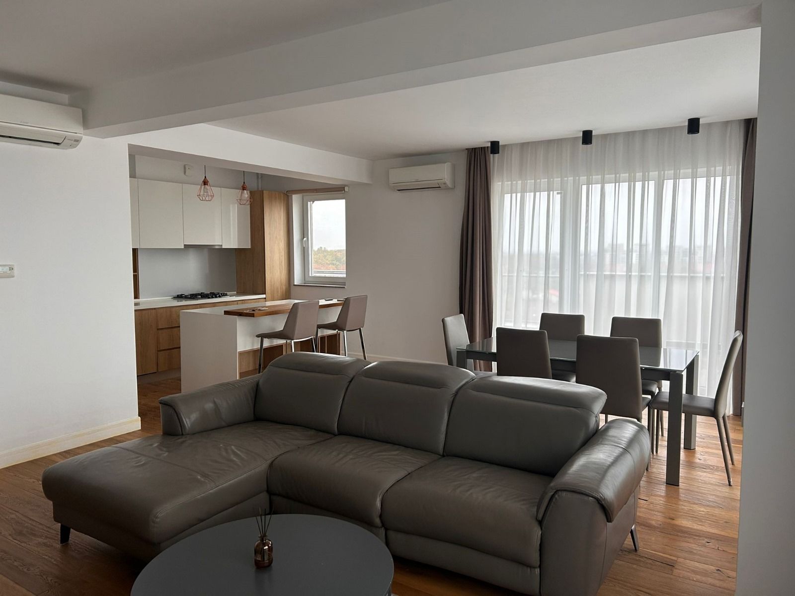 Renting Bucharest | 3 room penthouse | New Point-Pipera | 2 parking spaces — fotografia 2