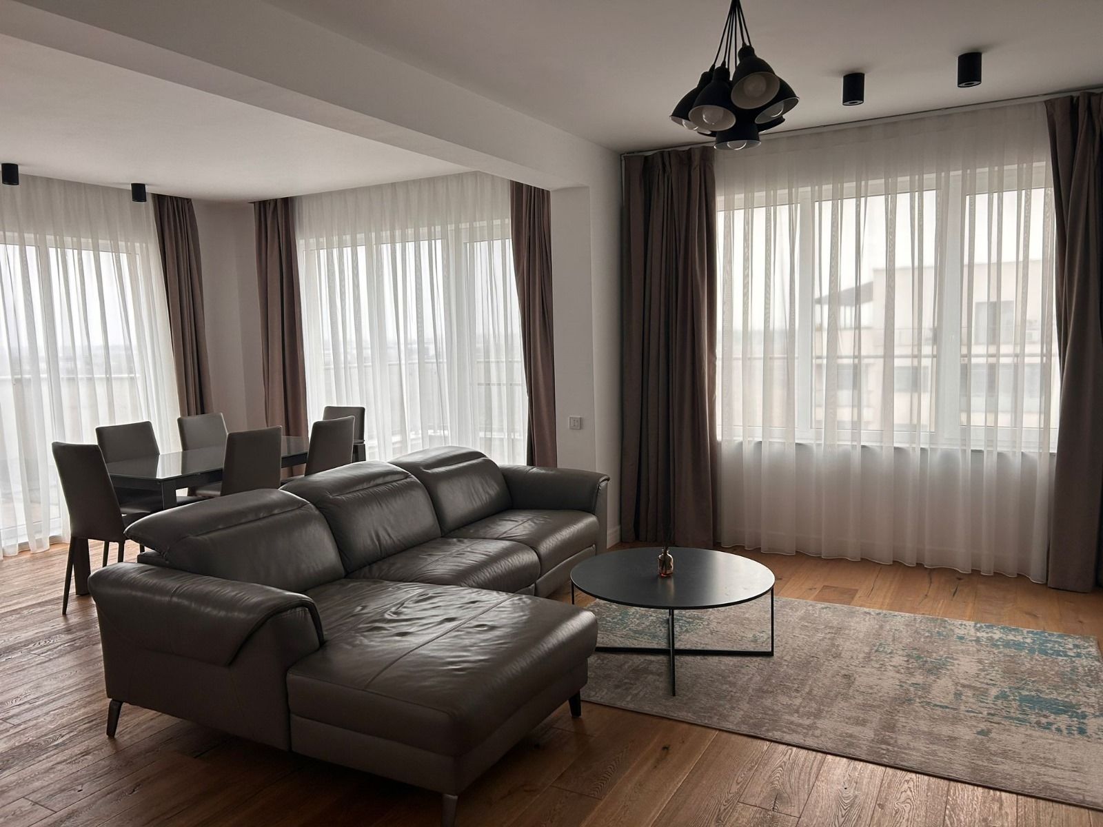 Renting Bucharest | 3 room penthouse | New Point-Pipera | 2 parking spaces — fotografia 3