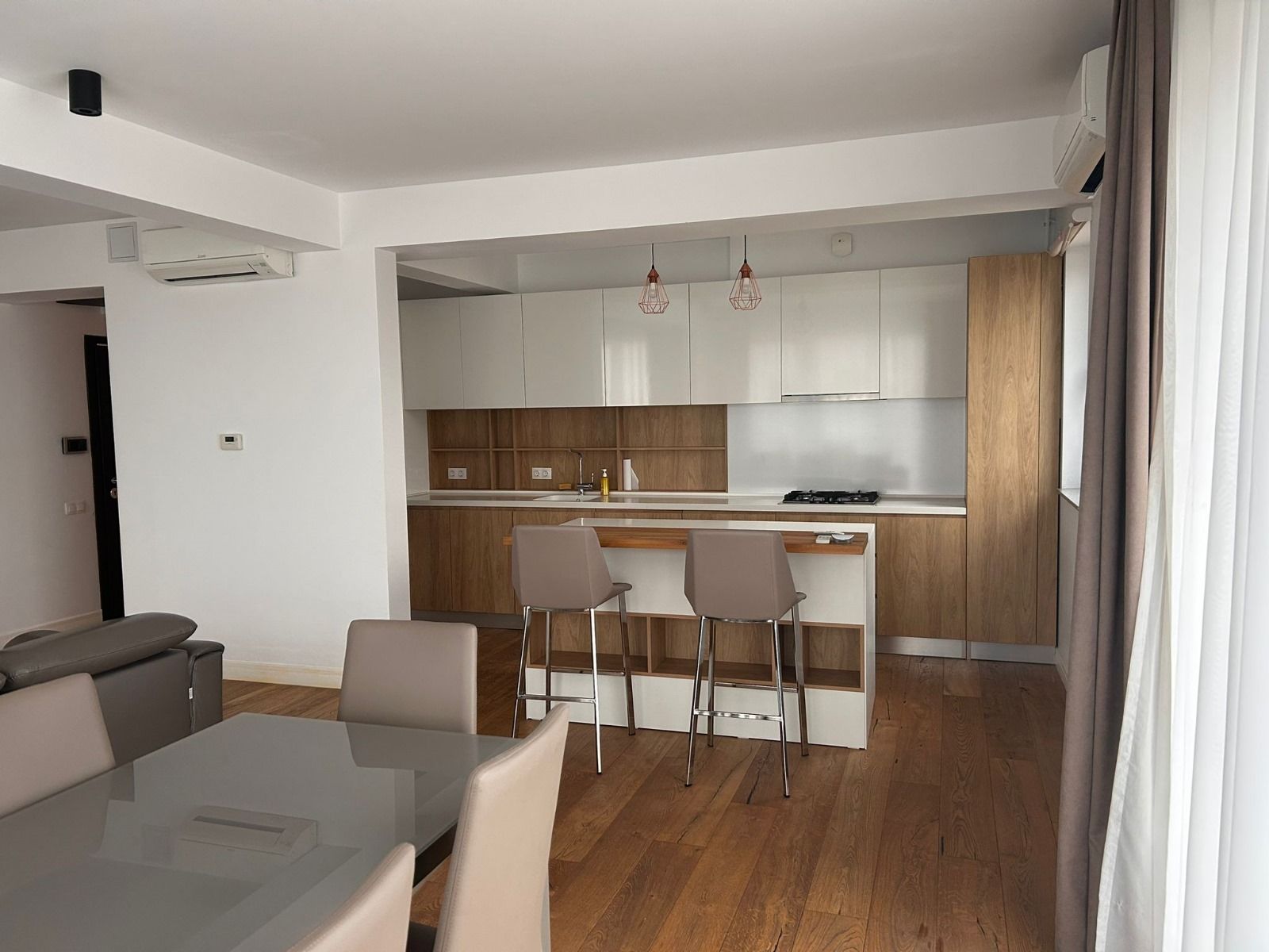 Renting Bucharest | 3 room penthouse | New Point-Pipera | 2 parking spaces — fotografia 4