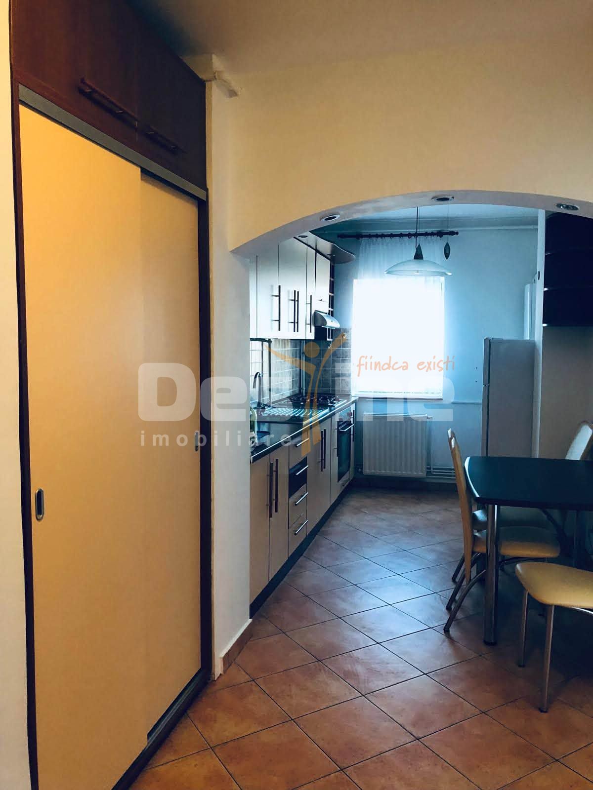 Apartament 2 camere, etaj intermediar cu loc de parcare, central - Afi — fotografia 5