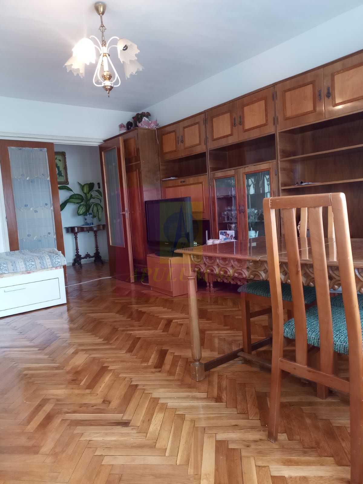 Apartament 3 camere  Libertatii-Unirii-Casa Poporuluui — fotografia 3