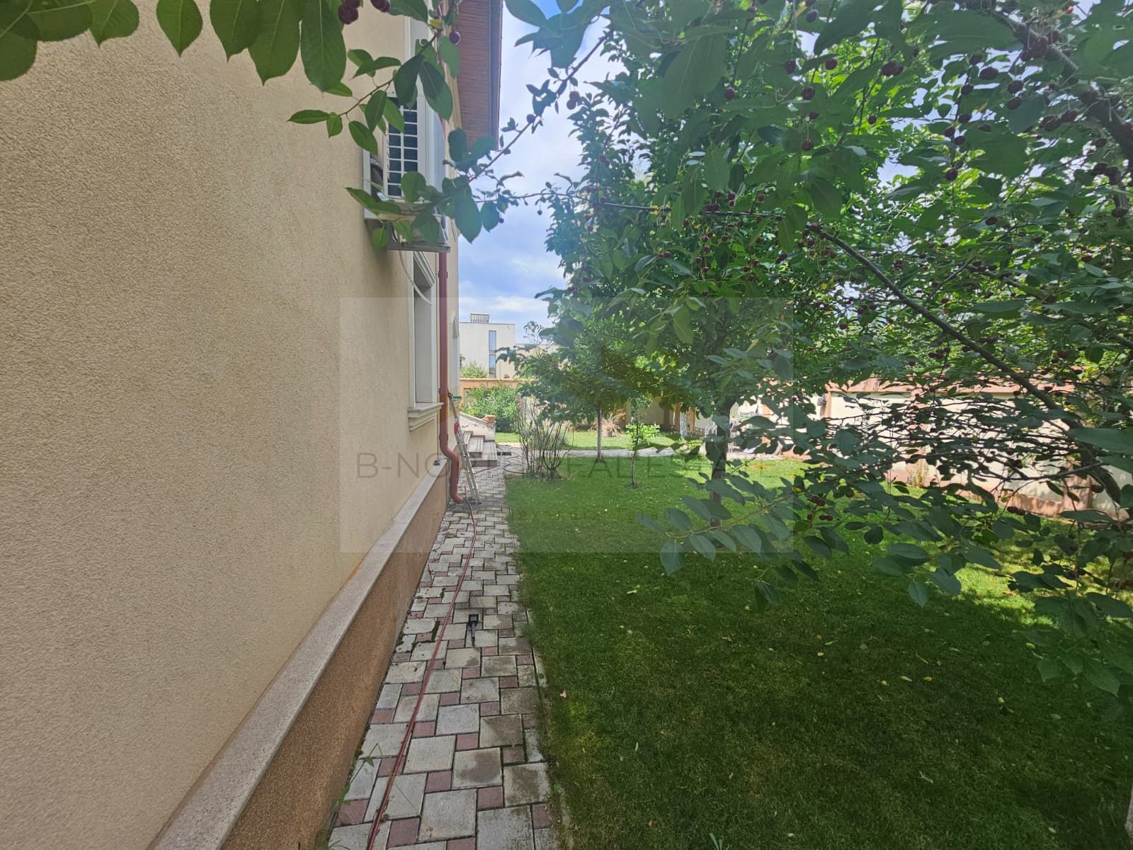 Casă / Vilă de închiriat | Comuna Berceni | 350 mp utili | Curte 400 mp — fotografia 4