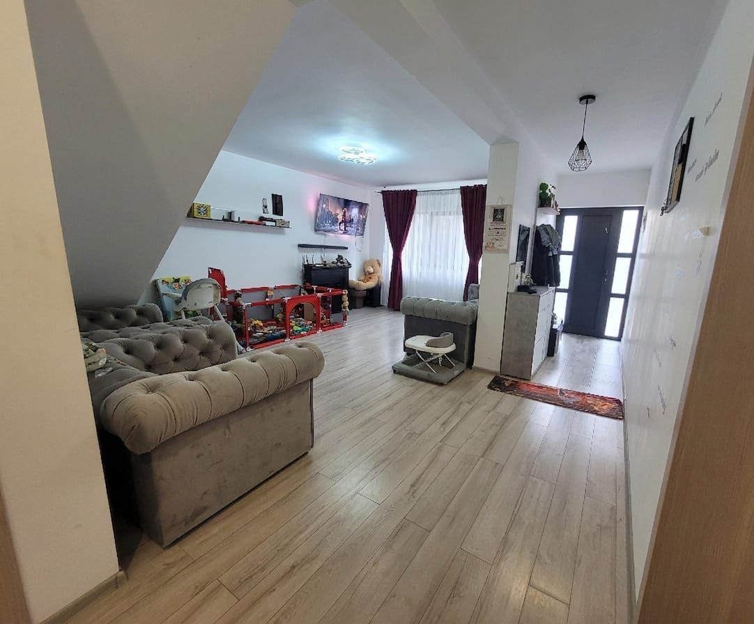 Casă LUNCA CETĂȚUII, 3 camere, decomandat, 82 mp, mansardă + parcare — fotografia 4