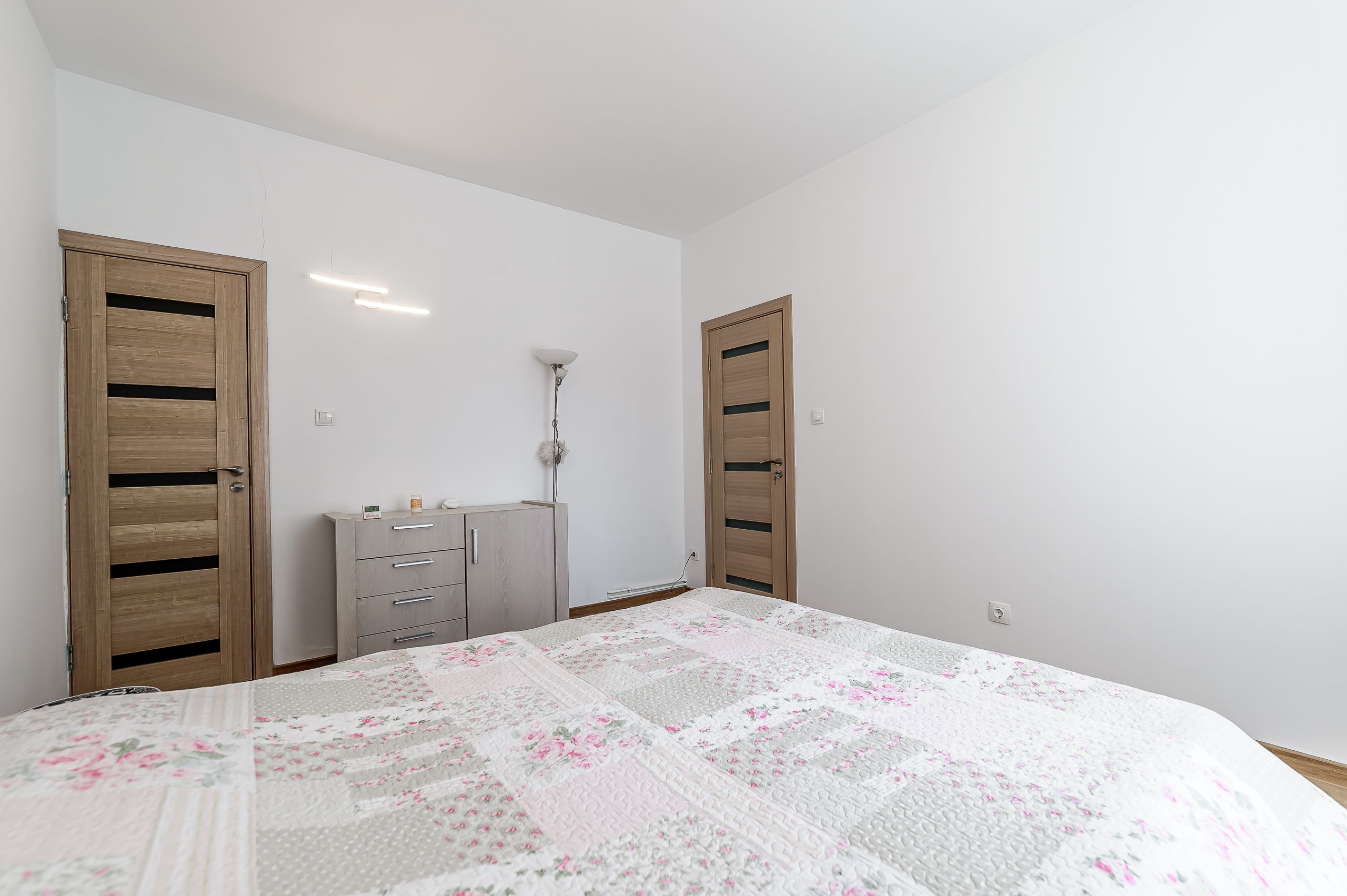 Apartament 2 camere spatios la casa individuala zona Centru Arad — fotografia 3