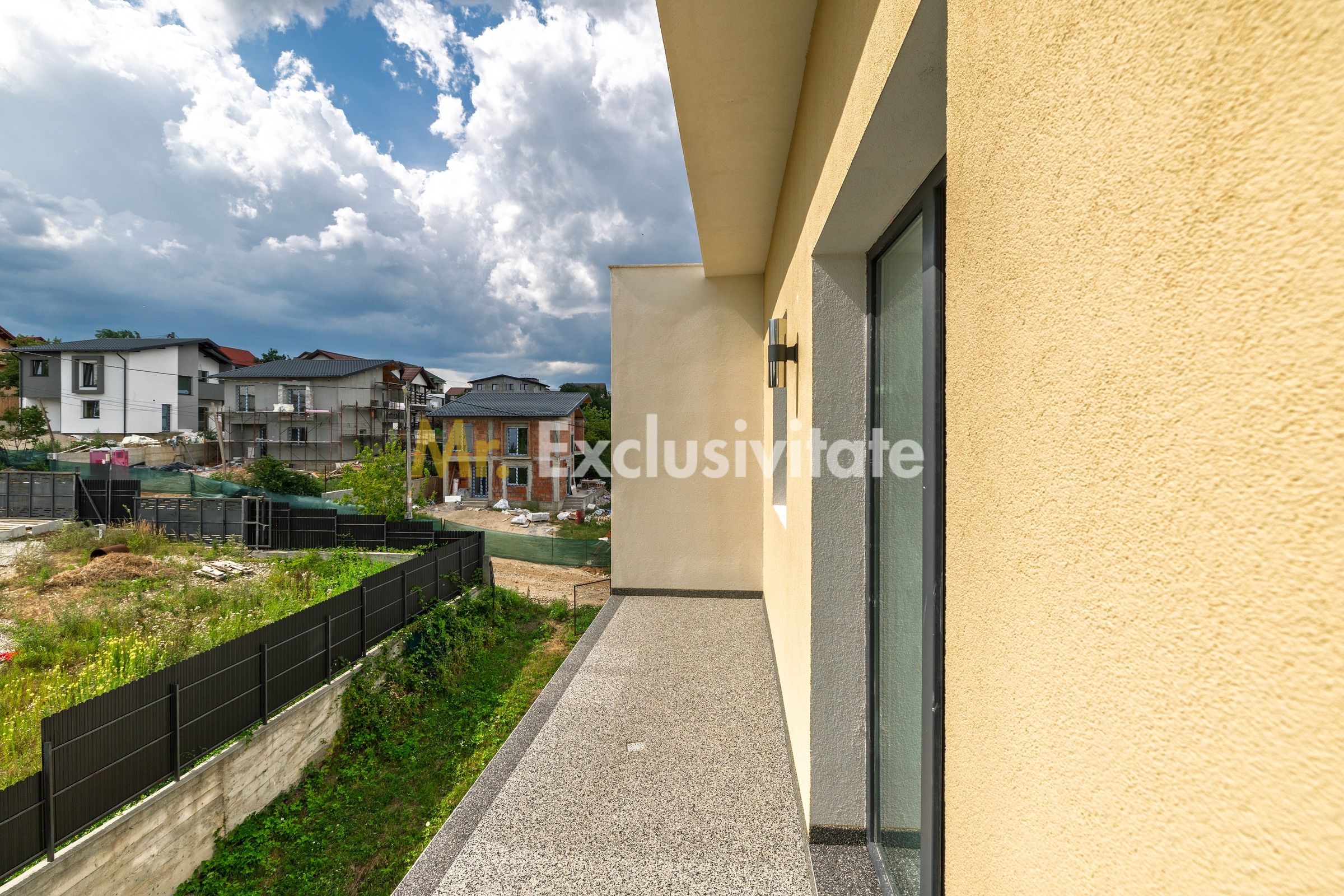 Garsoniere noi cu balcon | Predare la cheie | Pinilor Residence — fotografia 5