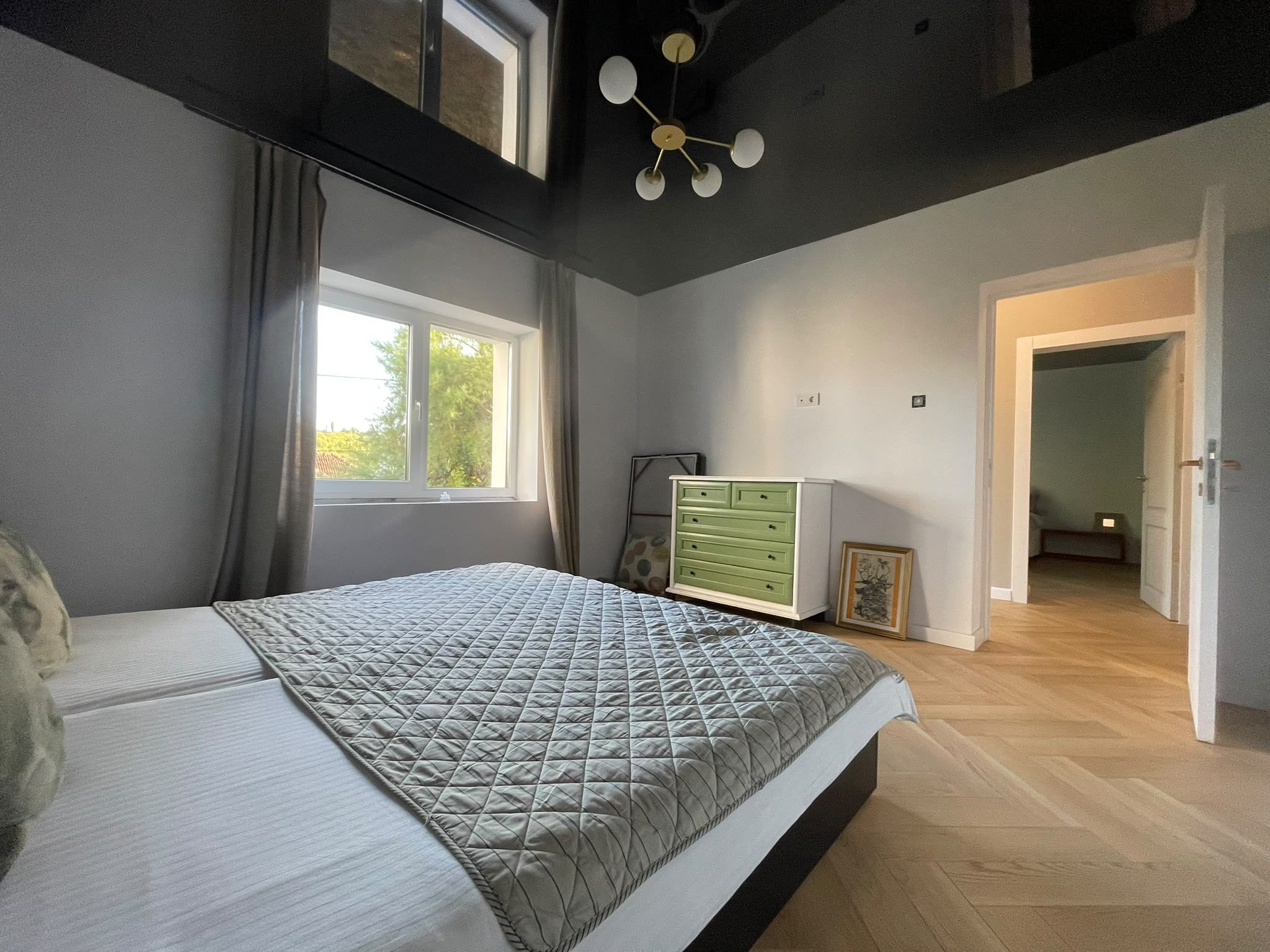 Casă parter, luminoasă, – vizavi de Spitalul Județean-365.000 EURO neg — fotografia 8