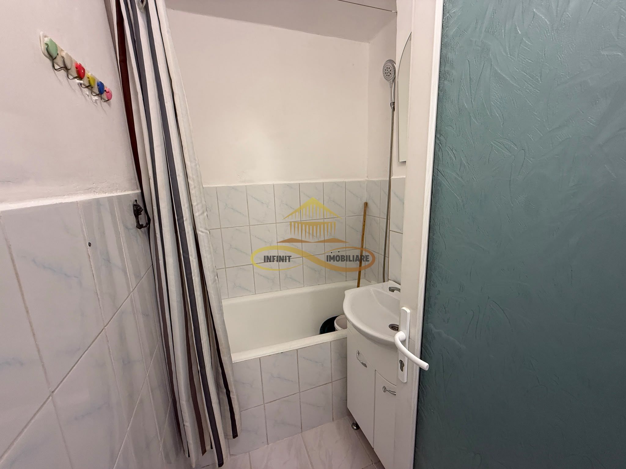 Apartament 3 camere de vanzare in Bacau — fotografia 6