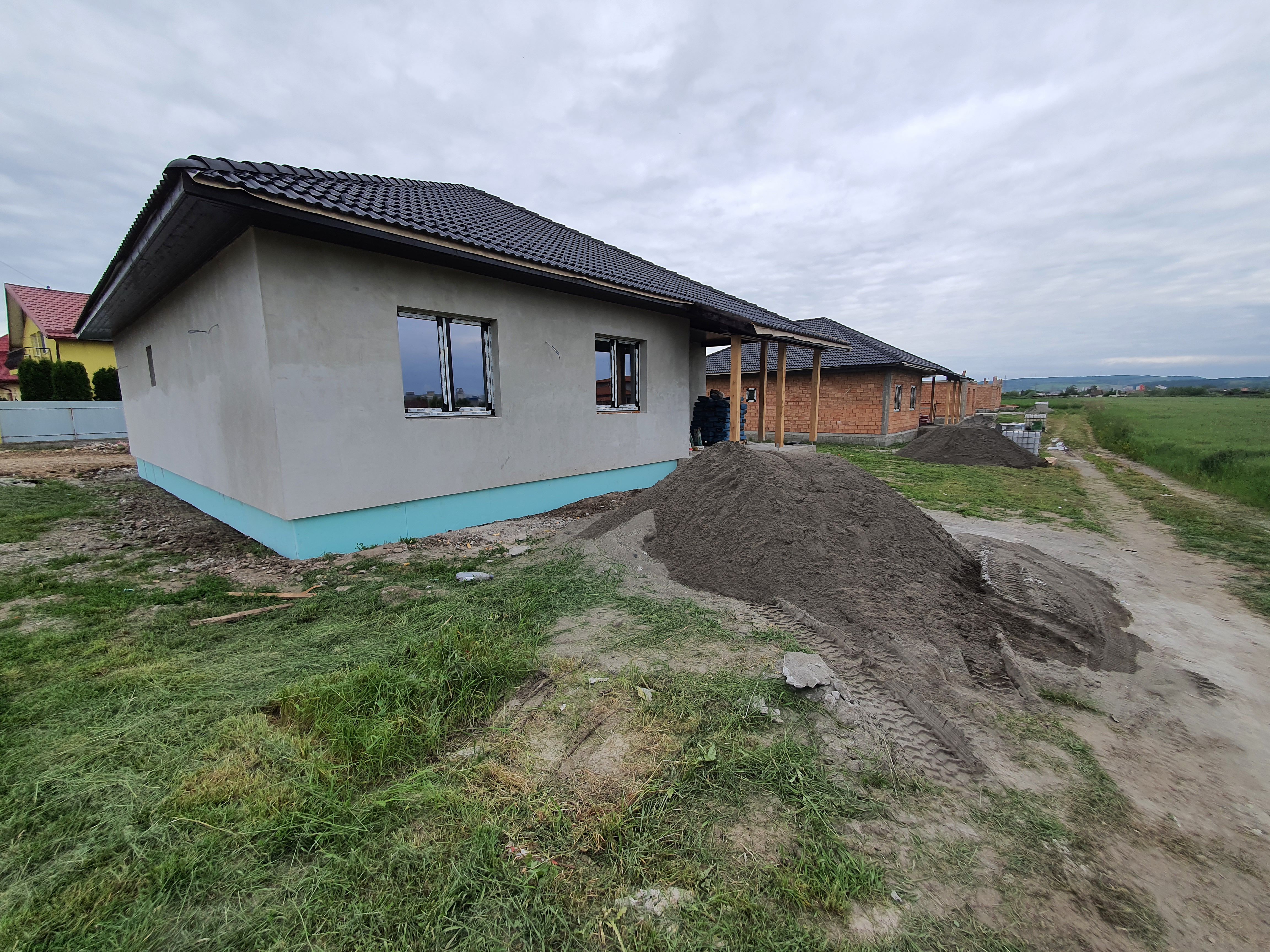 Casă la cheie pe 1 nivel 4 camere 2 băi,145 mp,500 mp teren — fotografia 14