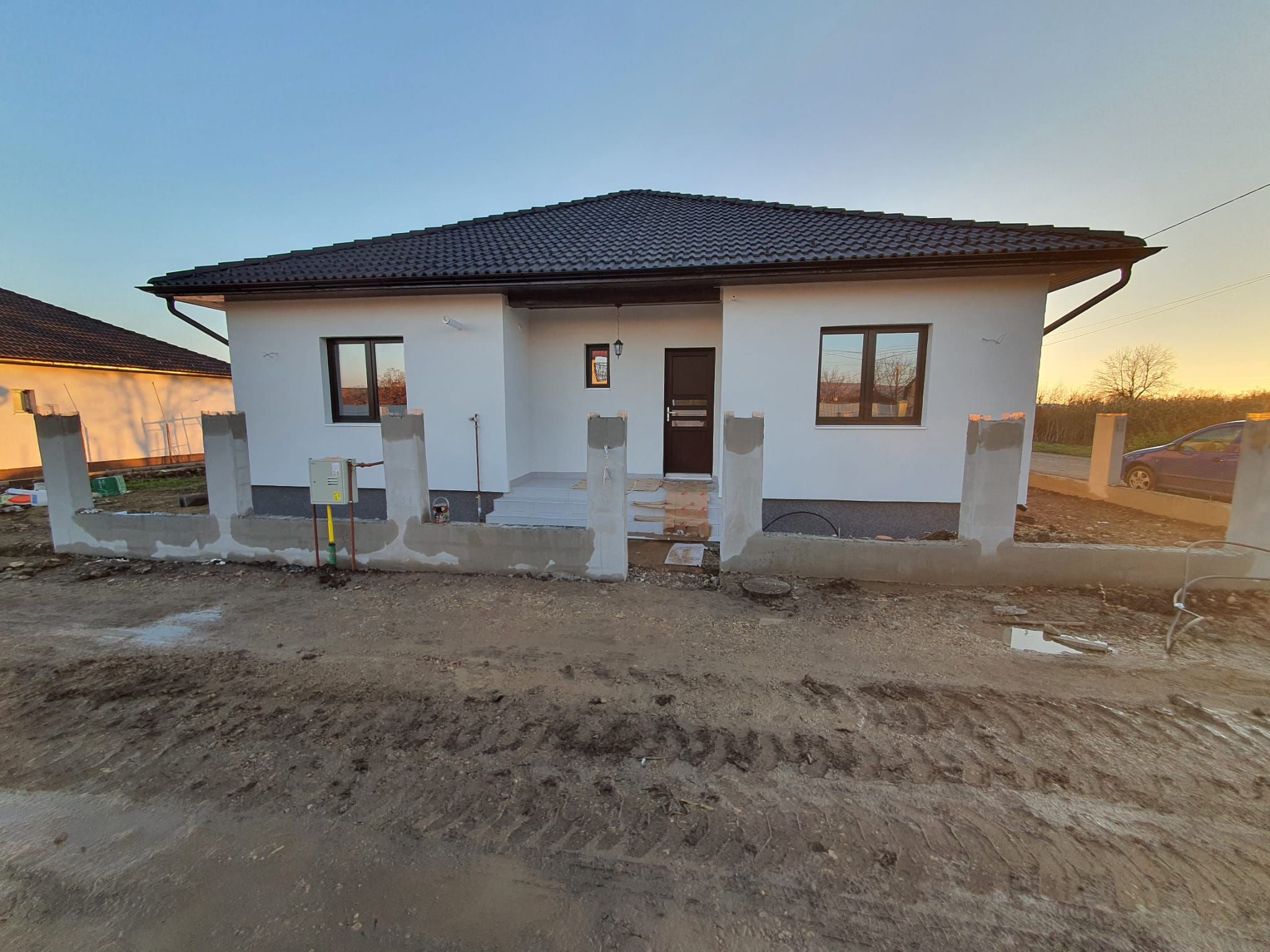 Casă la cheie pe 1 nivel 4 camere 2 băi,145 mp,500 mp teren — fotografia 7