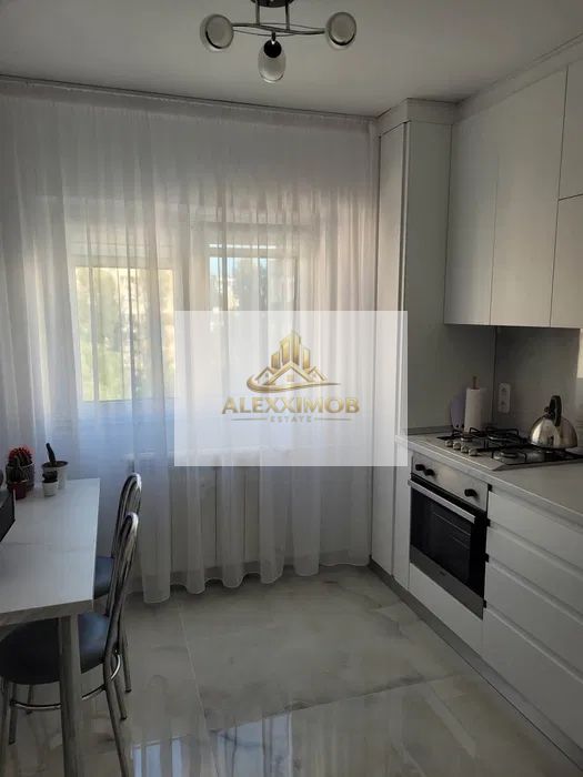 Apartament de Vanzare - 2 Camere - 52 mp - Tineretului — fotografia 4