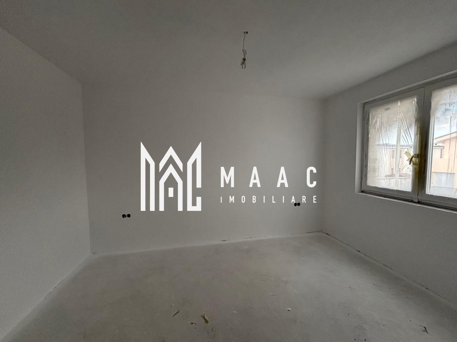 Casa Quadruplex | 2 Locuri de parcare | Curte 170MP | Balcon
