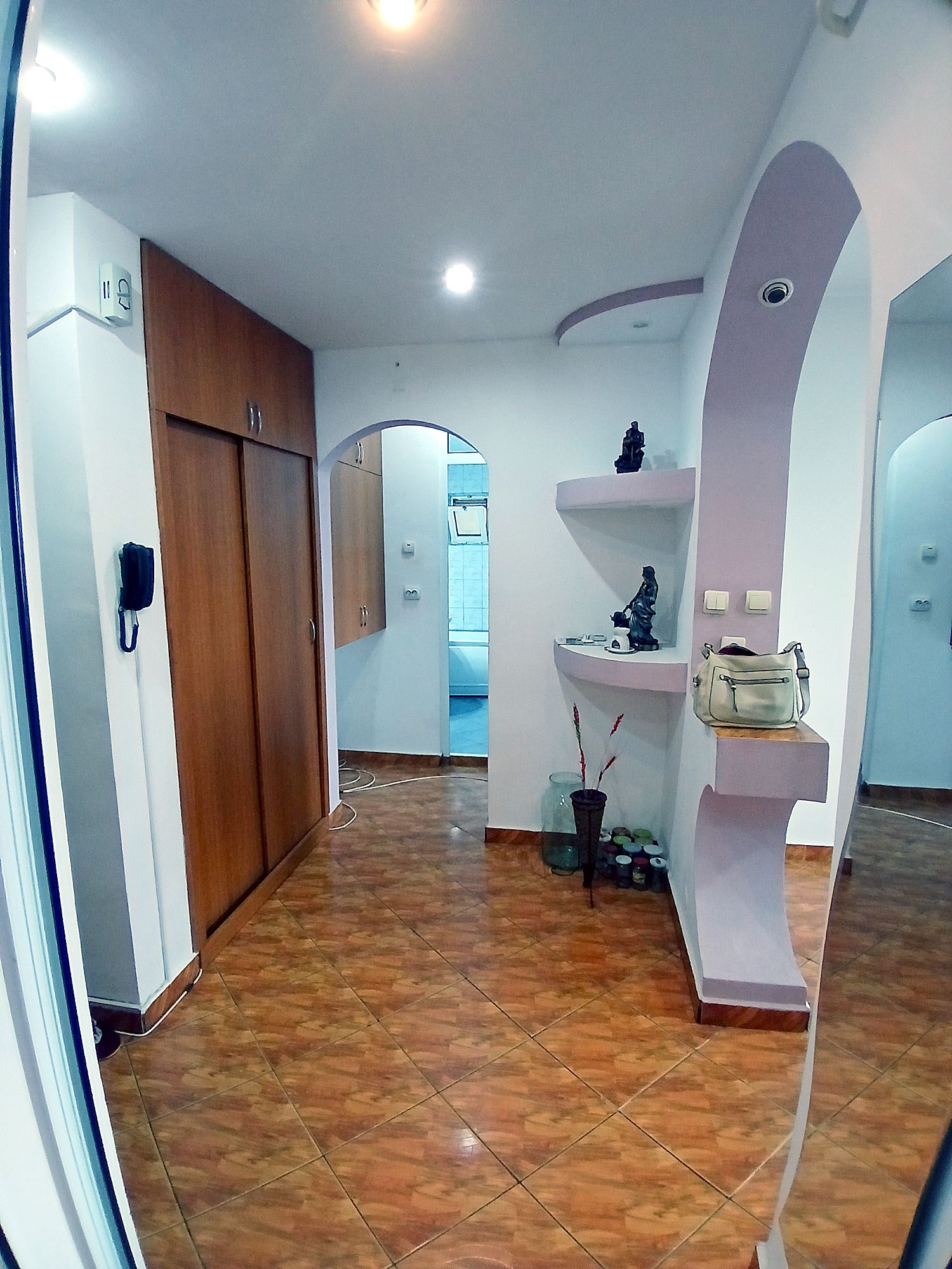 Apartament cu 2 camere, 53 mp, etaj 3 – priveliște deosebită — fotografia 7