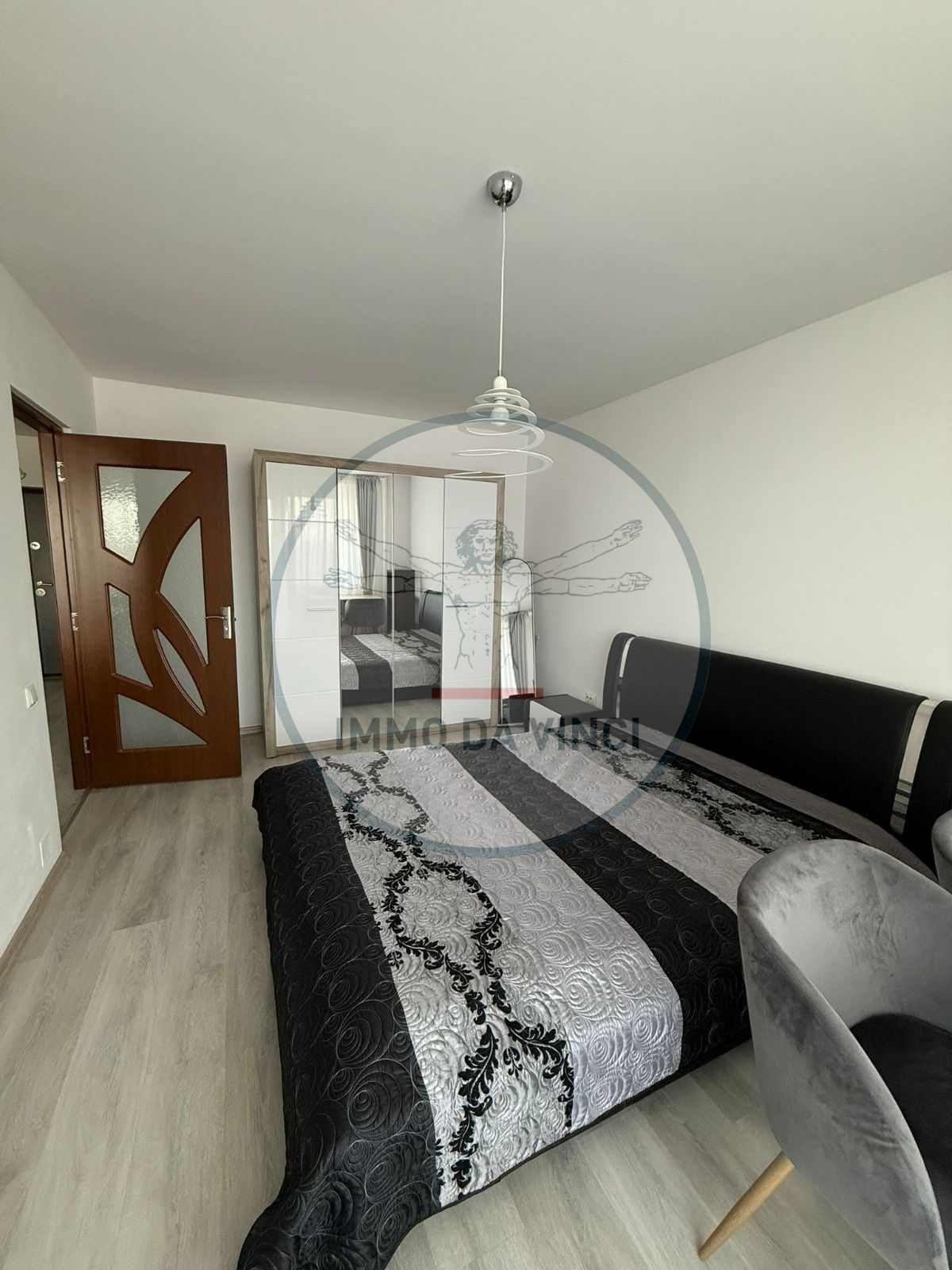 Apartament 3 camere si parcare DE INCHIRIAT Zona Aurel Vlaicu Marasti — fotografia 3