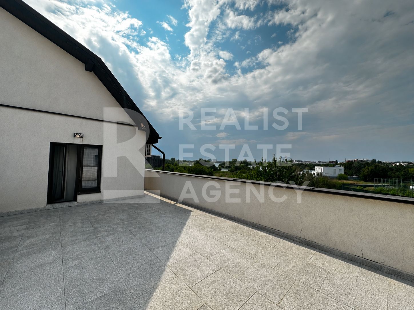 Închiriere, Apartament 2 camere + terasă+ loc de parcare — fotografia 12