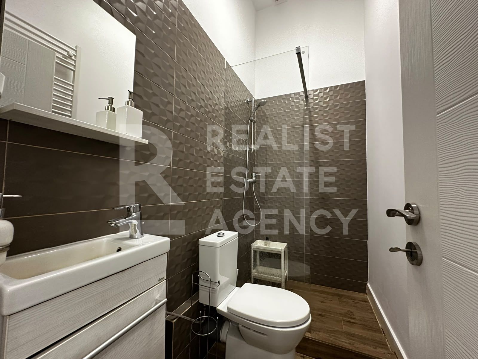 Închiriere, Apartament 2 camere + terasă+ loc de parcare — fotografia 9