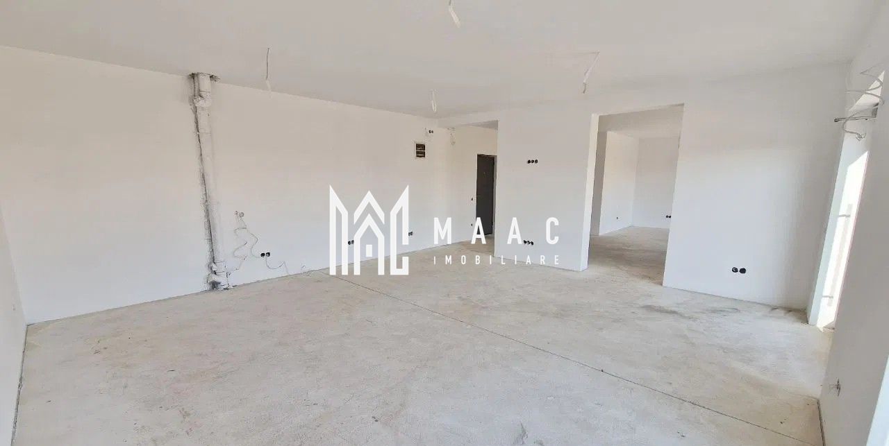 Spatiu Comercial I Parcare I 4 Vitrine I Doamna Stanca