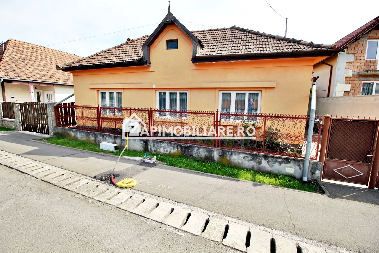 Casa 3 camere,102 mp, 1330 mp teren, 0% comision