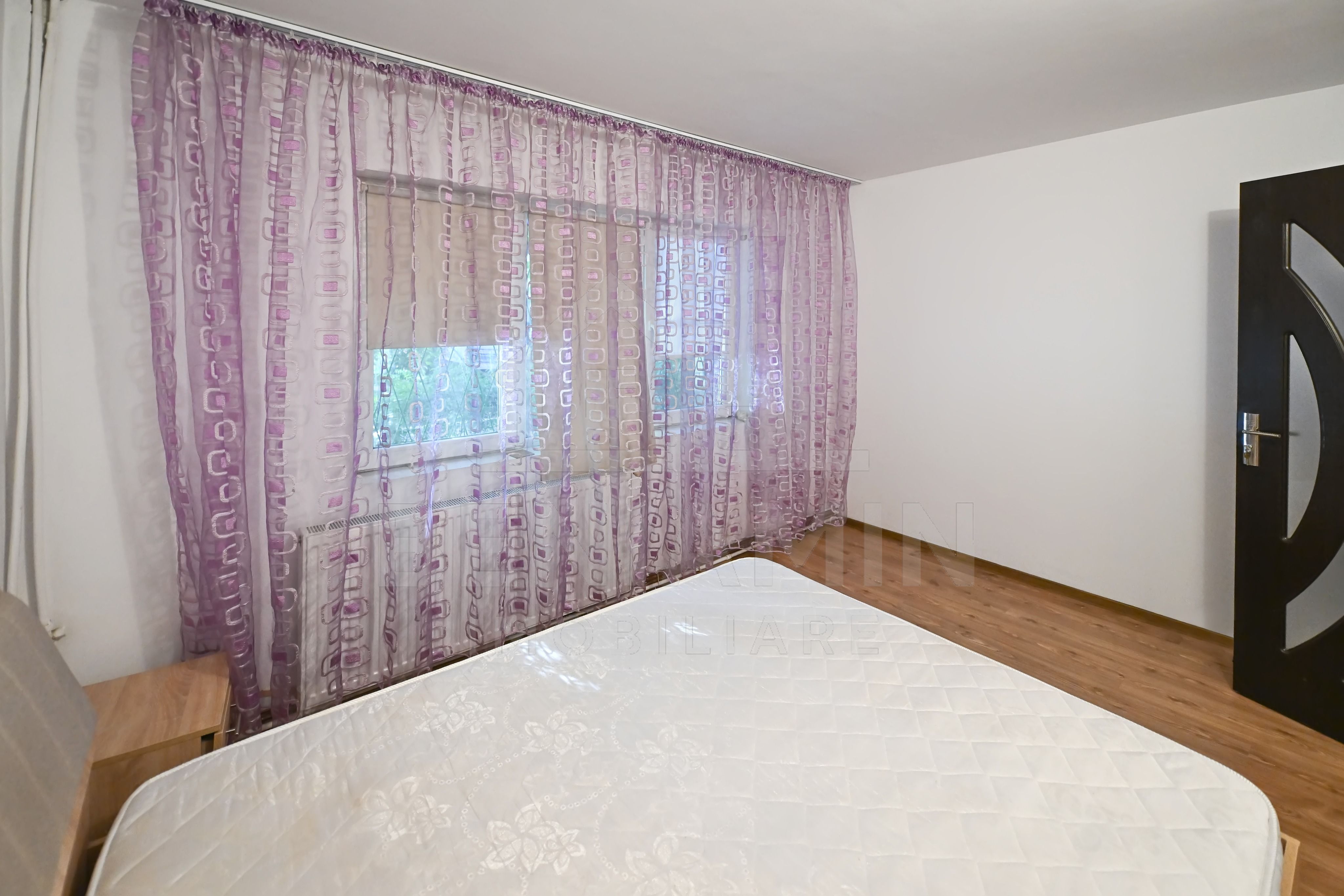 Apartament 2 camere-Rovine-parter-centrala proprie-54mp — fotografia 4