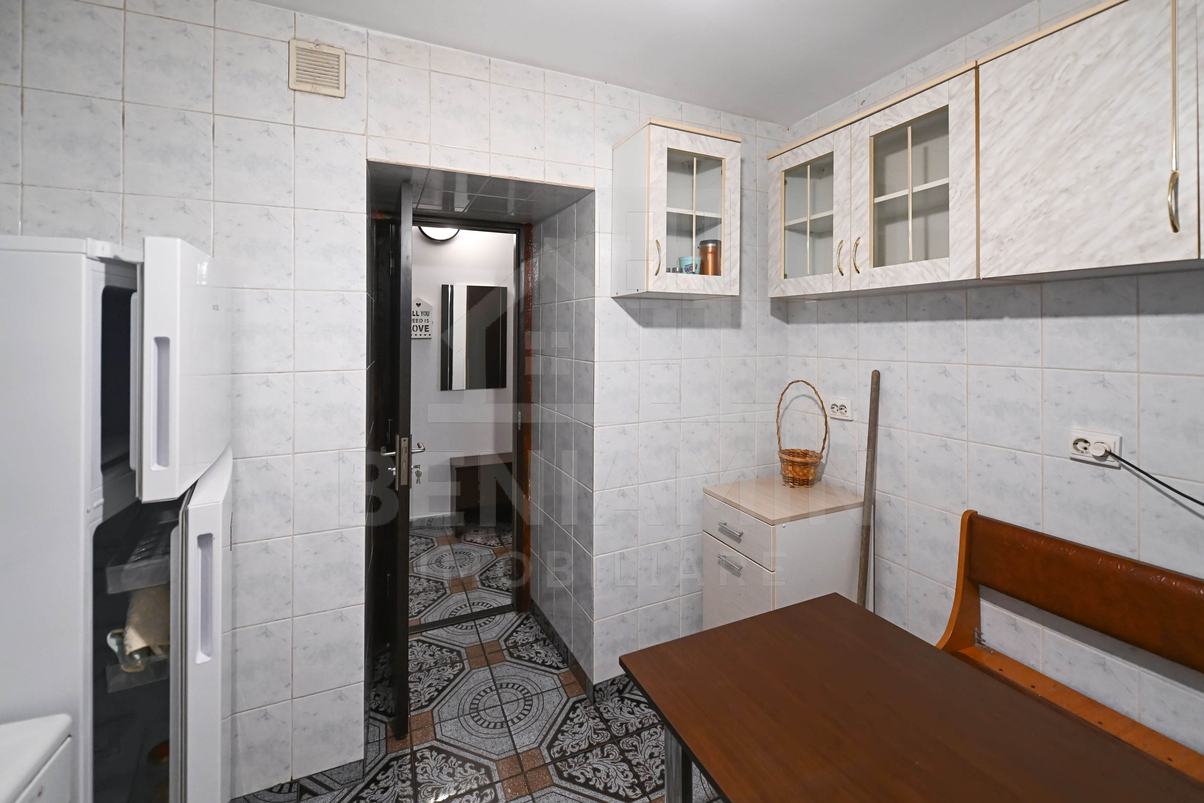 Apartament 2 camere-Rovine-parter-centrala proprie-54mp — fotografia 7