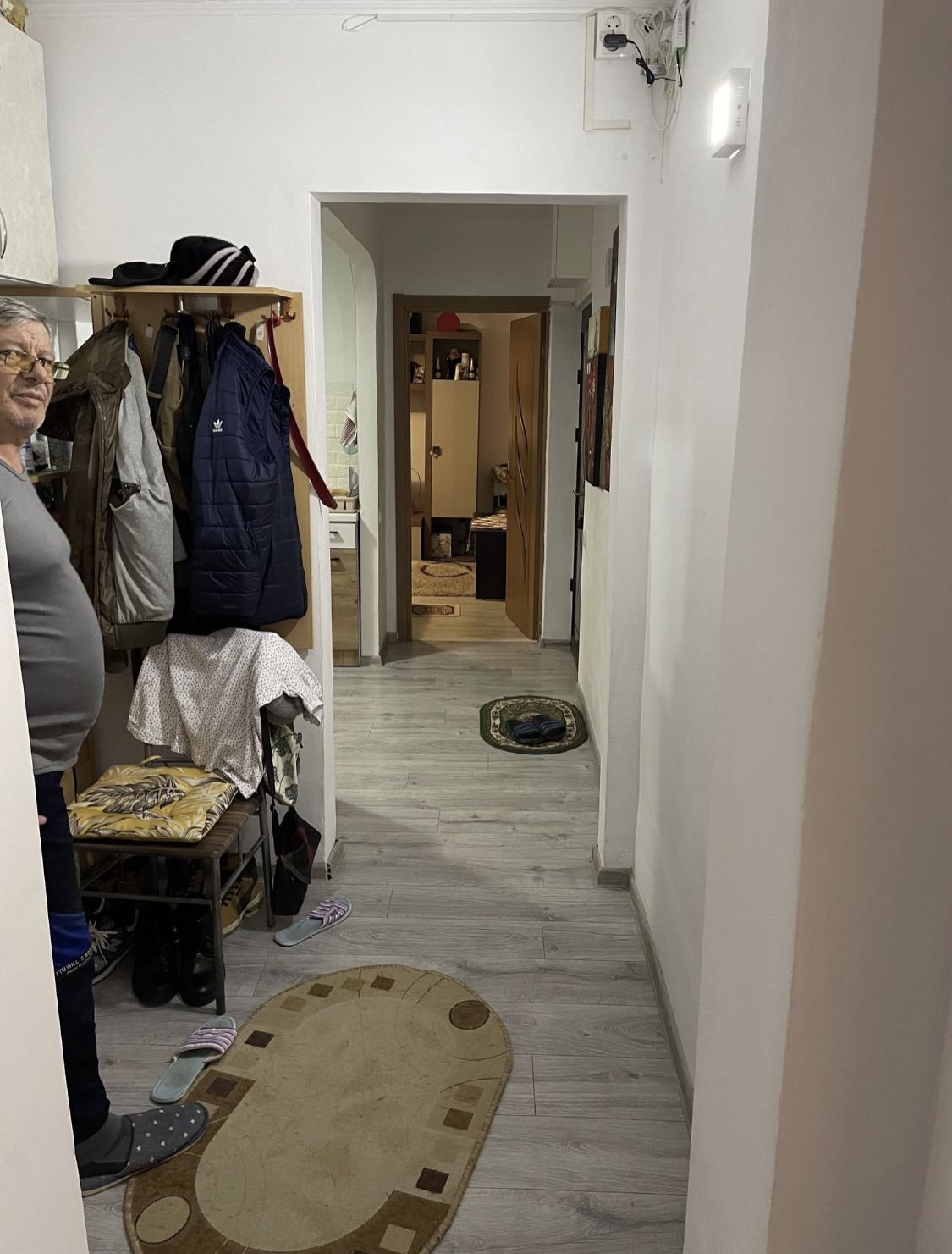 Vand/schimb apartament 3 camere, Baba Novac cu loc de parcare — fotografia 6