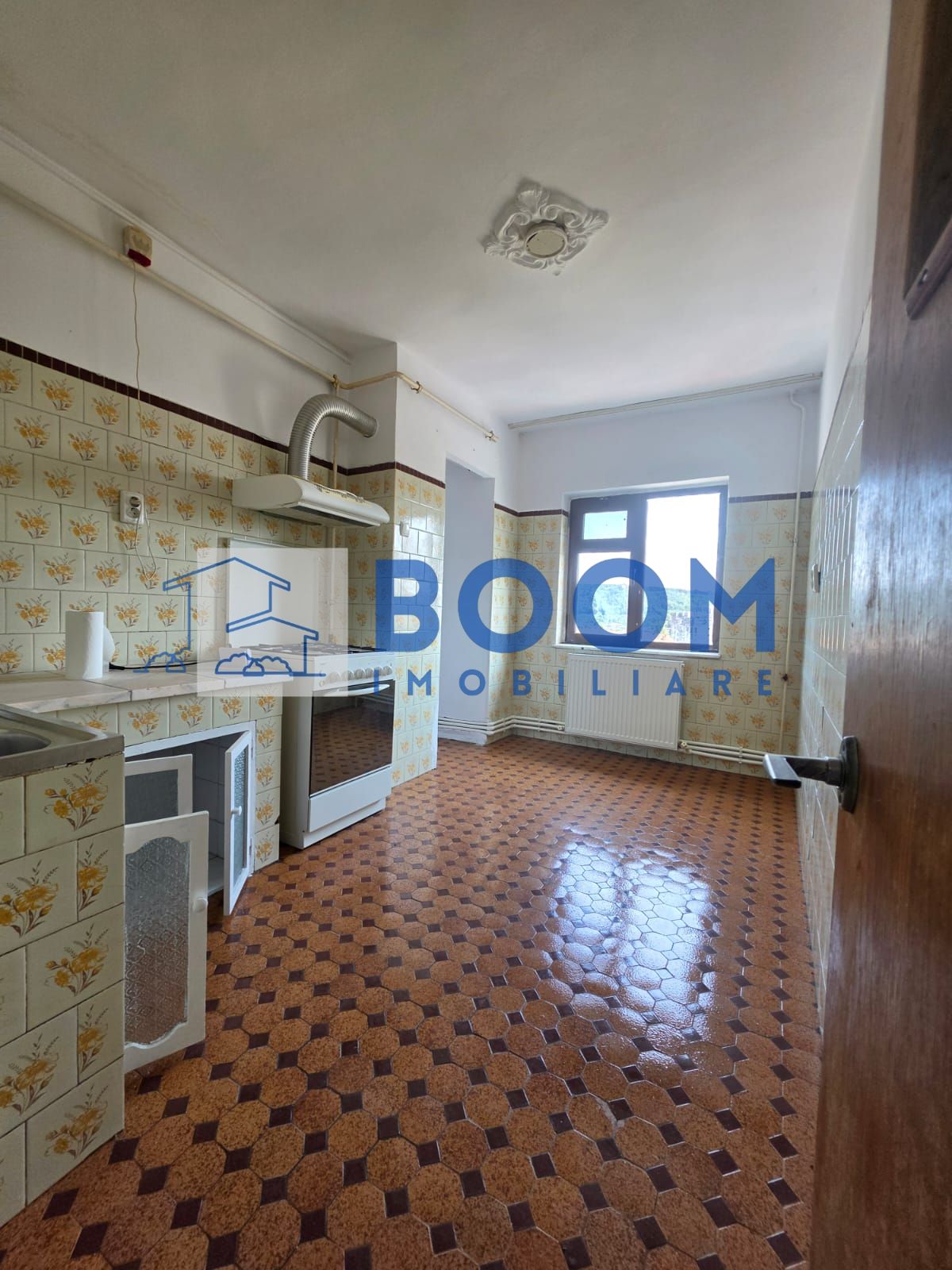 Apartament 3 camere | Centrala proprie | Proiect lift aprobat — fotografia 4