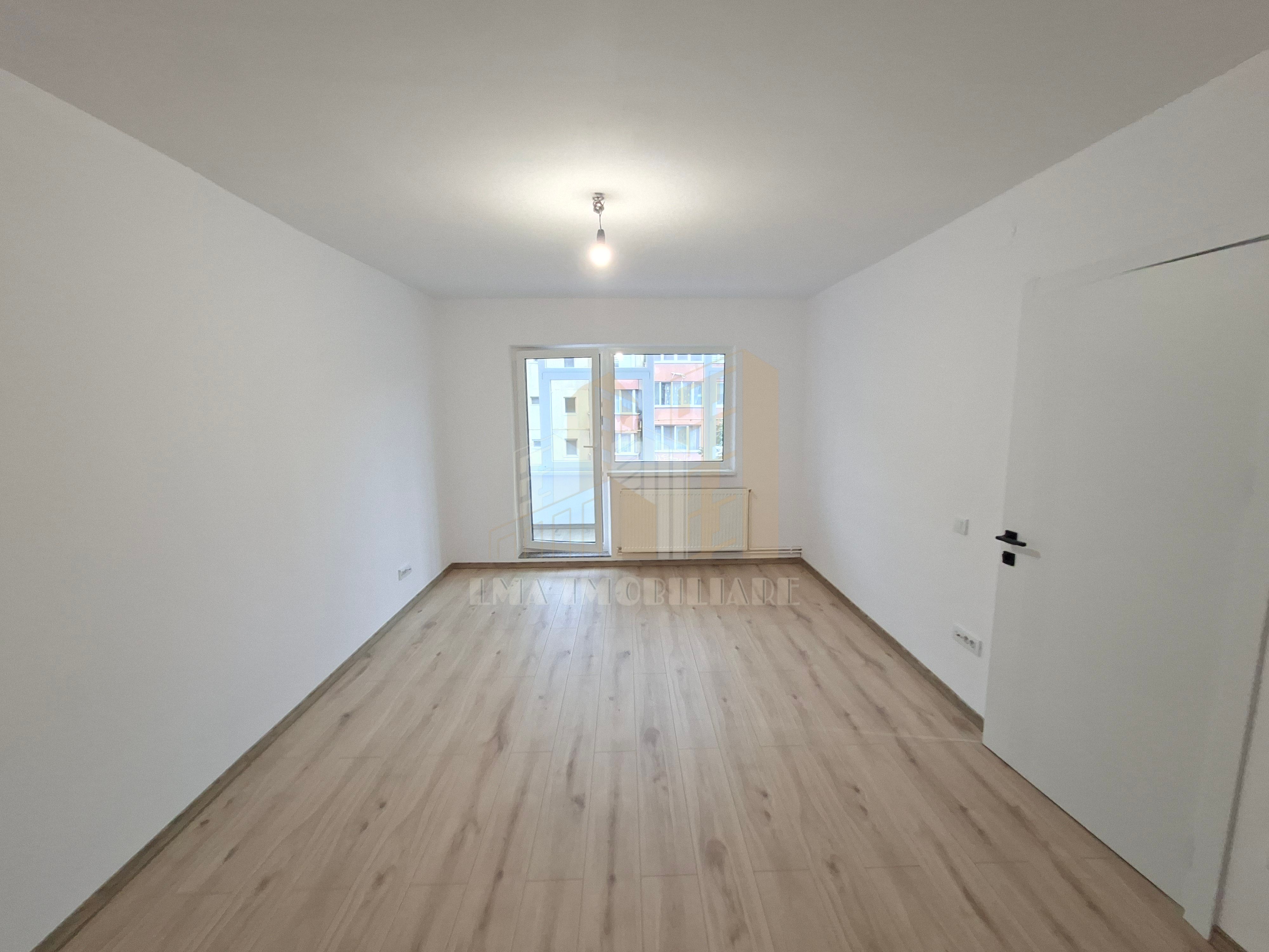Apartament 2 camere decomandat Tractorul Brasov — fotografia 3