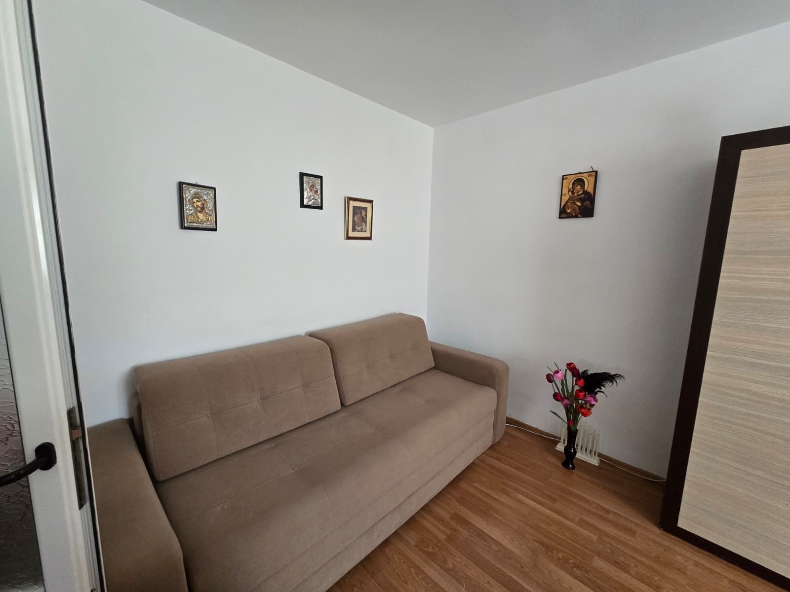Apartament TÂRGU CUCU | 3 camere, semidecomandat, 68 mp total, mobilat — fotografia 4