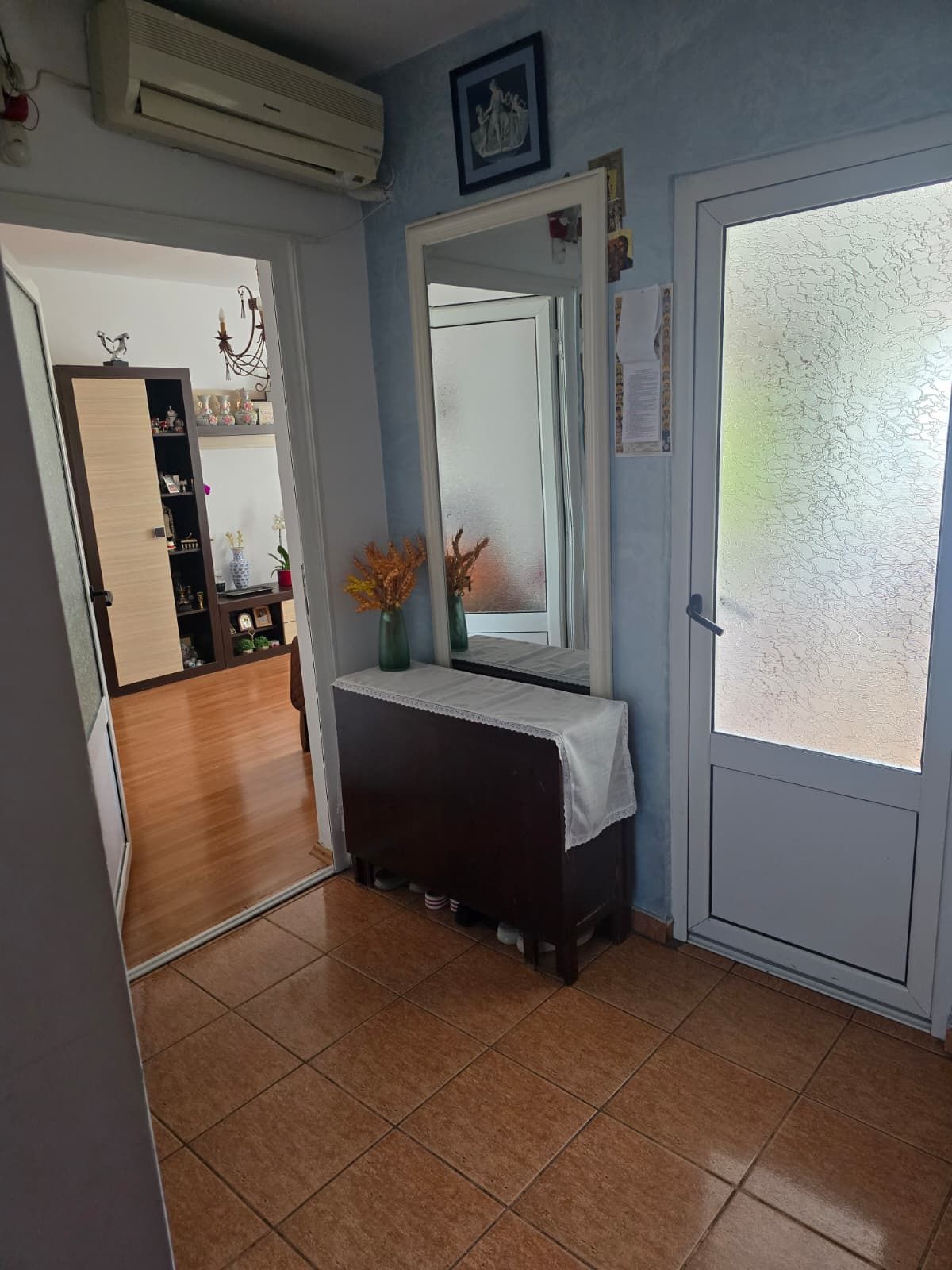 Apartament TÂRGU CUCU | 3 camere, semidecomandat, 68 mp total, mobilat — fotografia 5