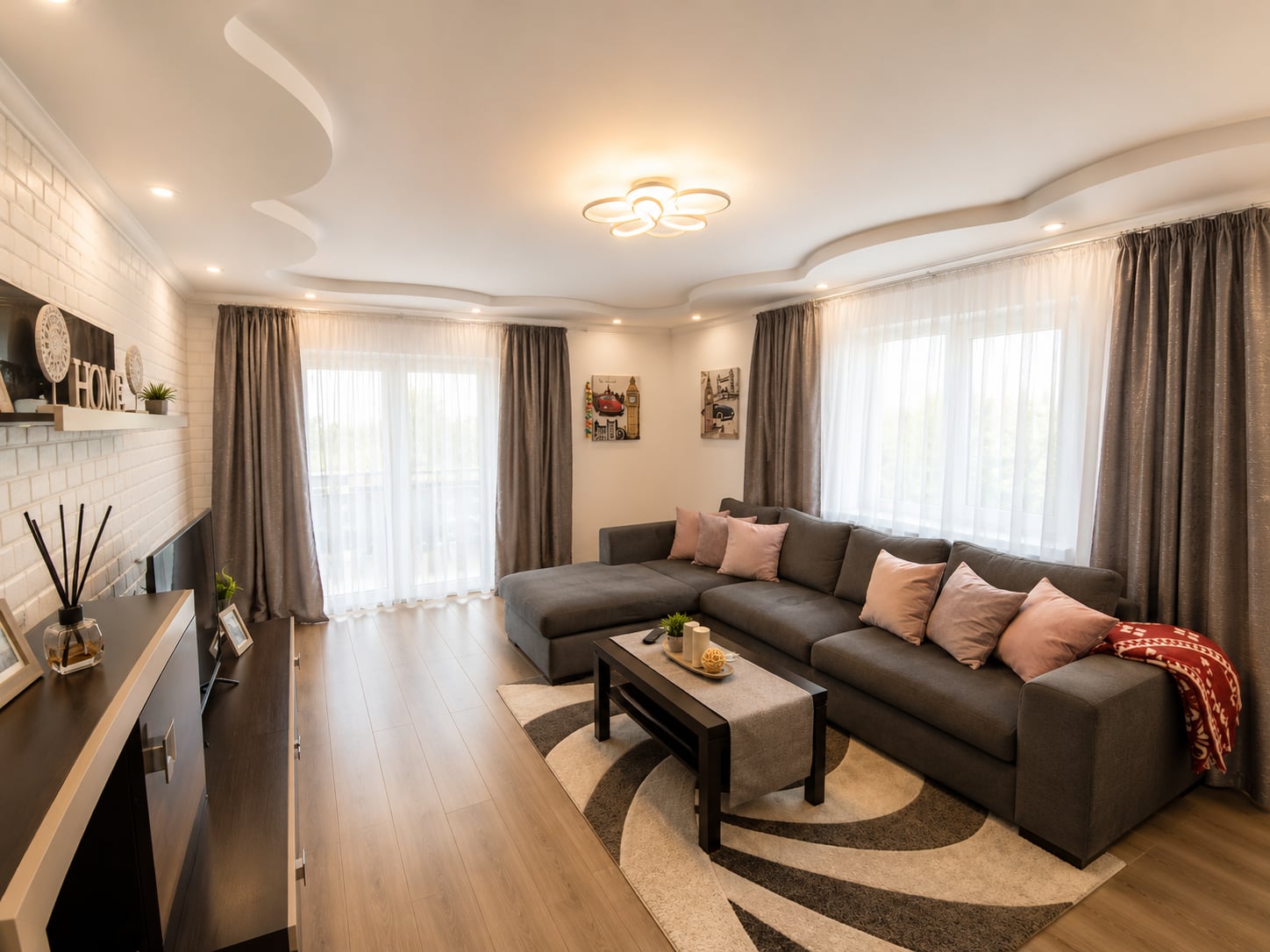 Vilă P+1 de vânzare în Vârfu Câmpului | 1.082 mp teren | Garaj 60 mp — fotografia 16