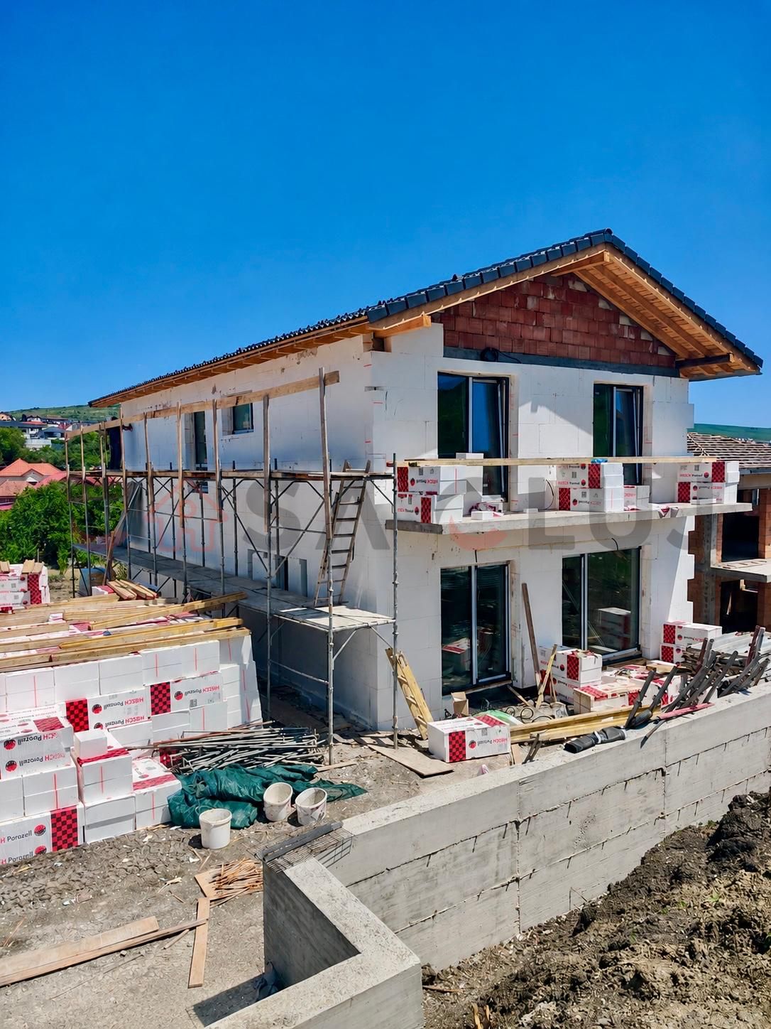 Casă individuală, 6 camere, Chinteni — fotografia 4