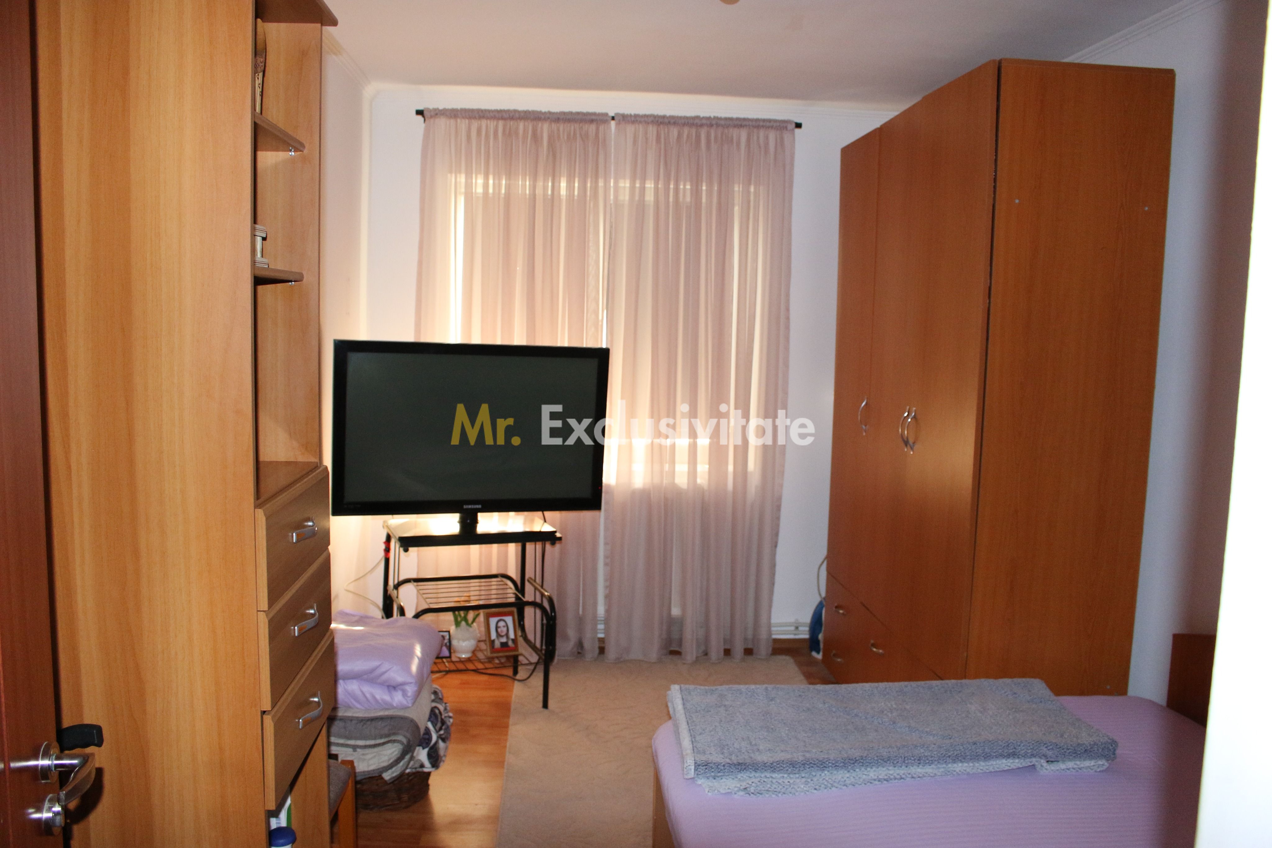 Apartament cu 3 camere decomandat, 71 mp – zona 9 Mai — fotografia 4