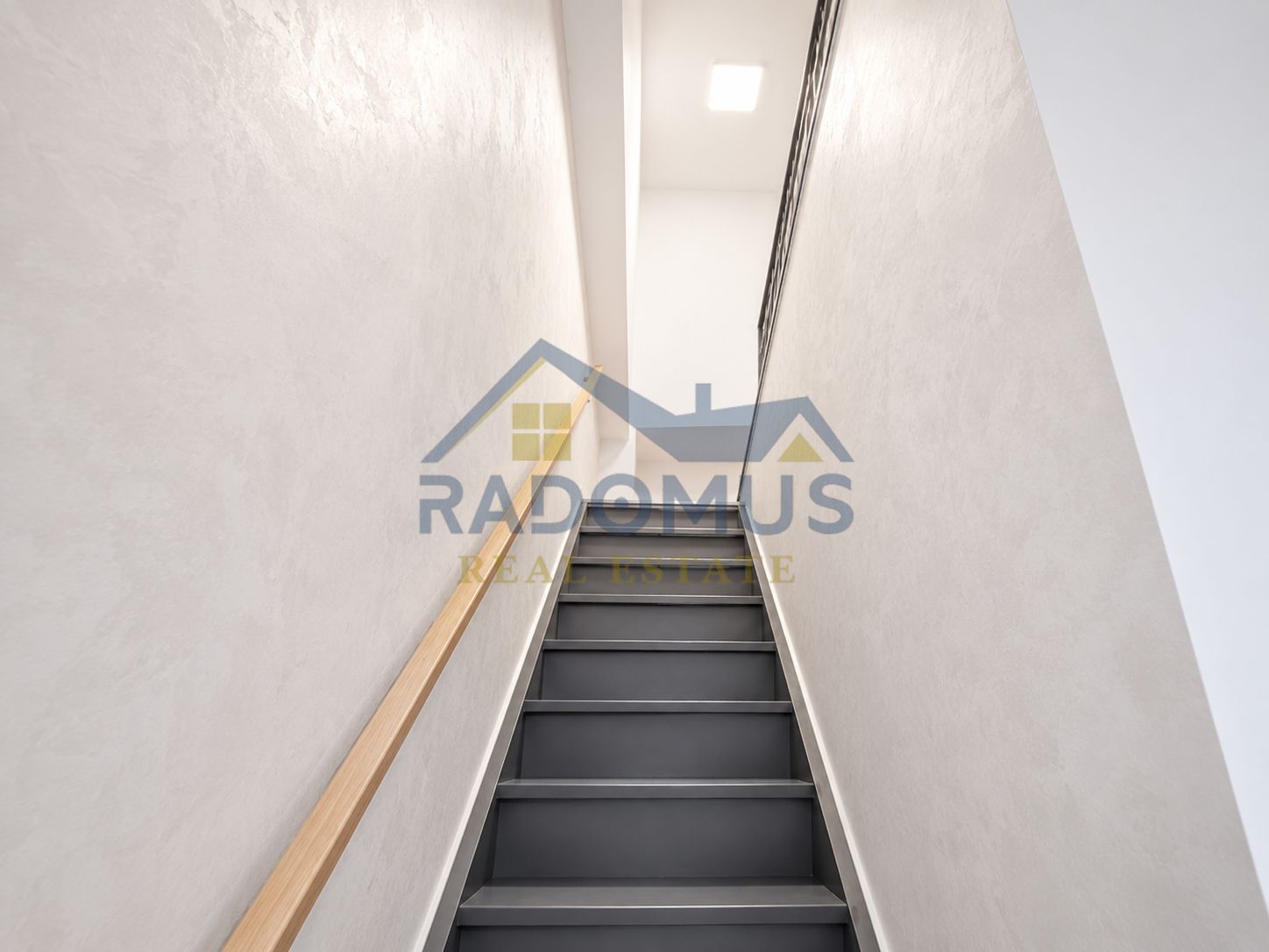 Închiriere Ultracentral | 10 camere | Încălzire în pardoseală | D+P+M — fotografia 10